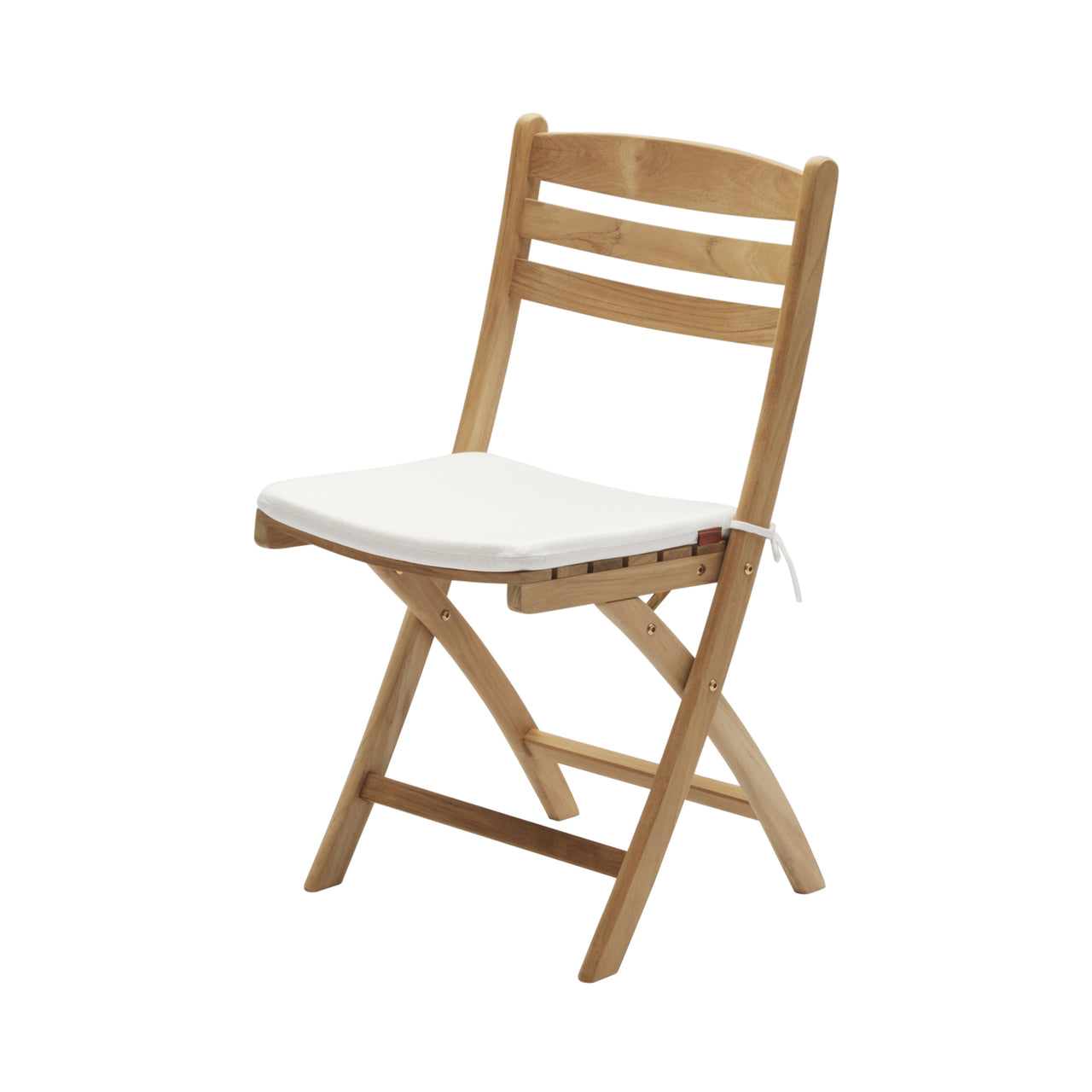 Selandia Chair: With White Cushion