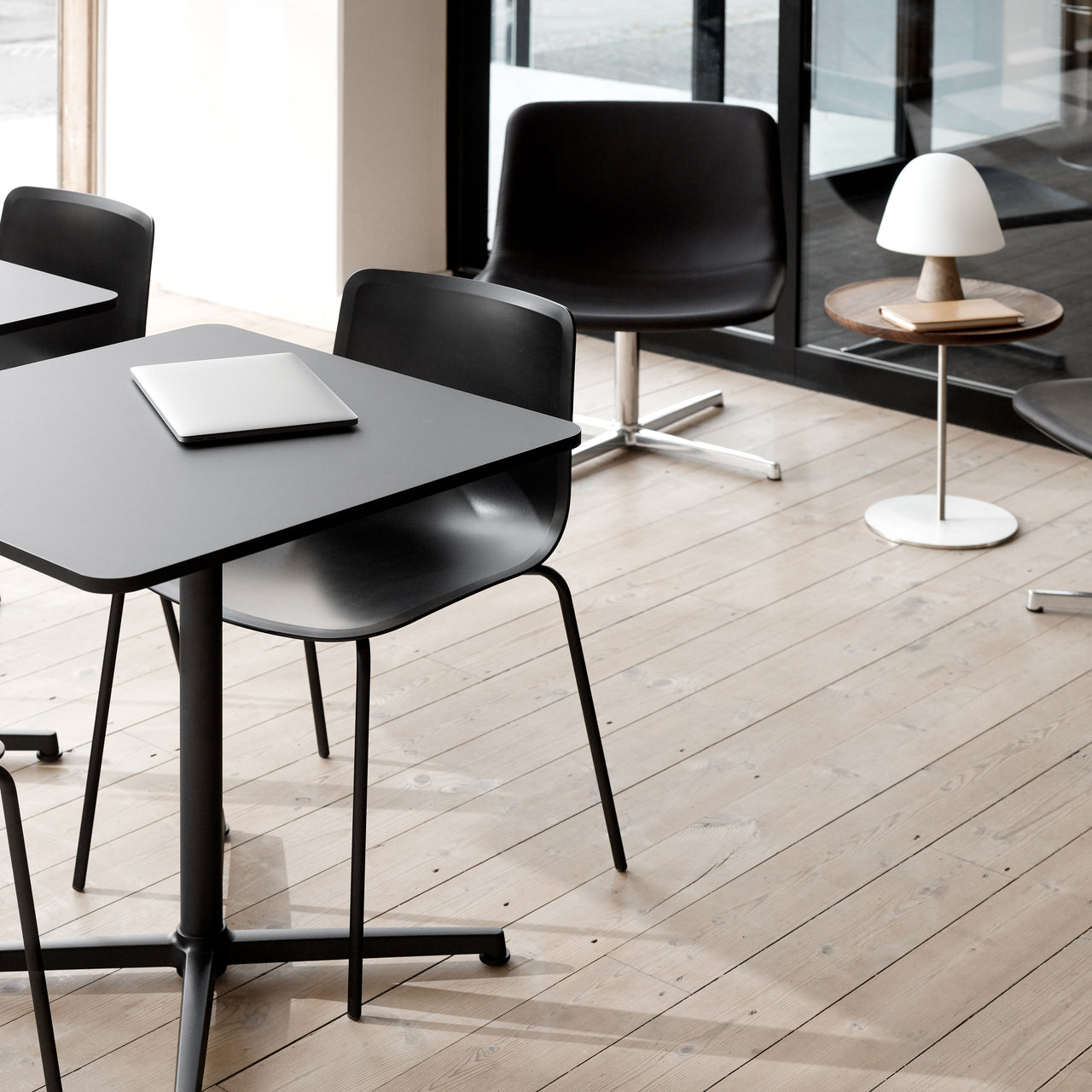 Pato Chair: Stacking