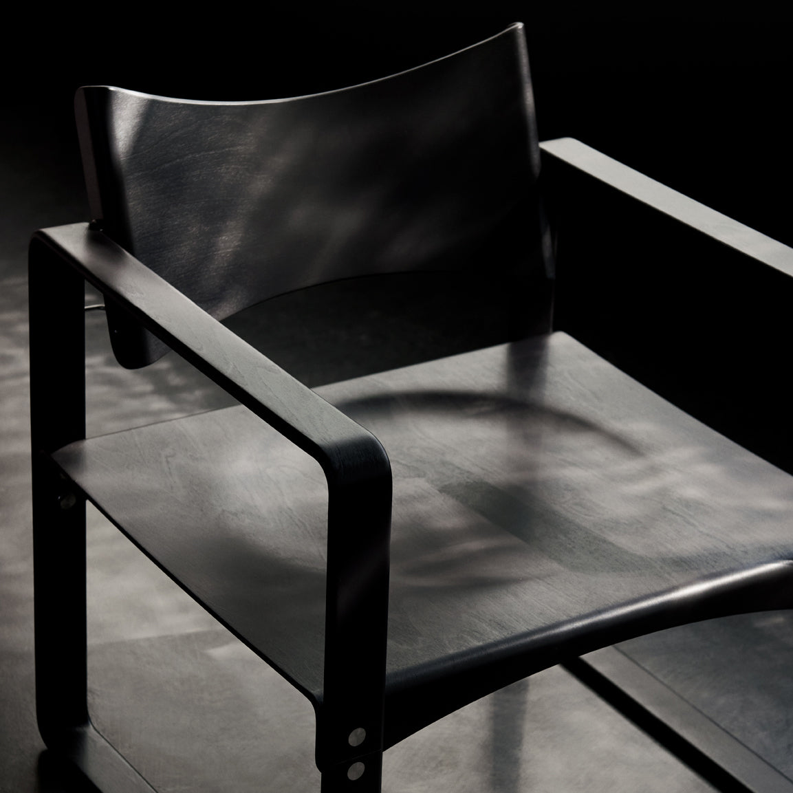 Series 270 F Armchair