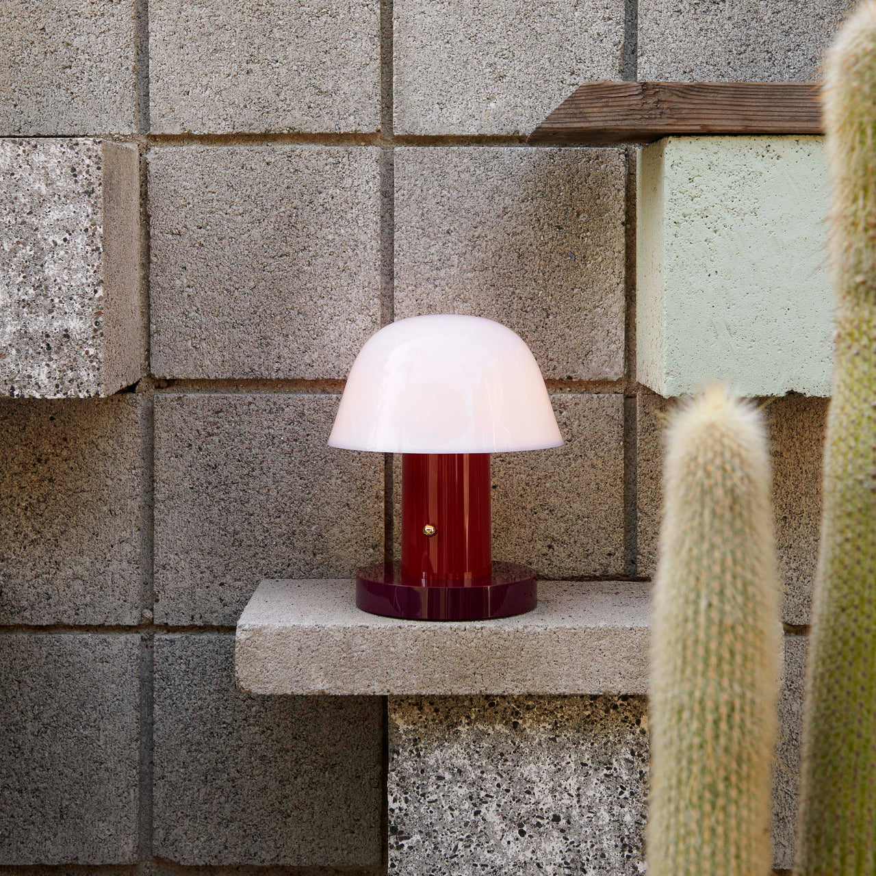 Setago Portable Table Lamp JH27