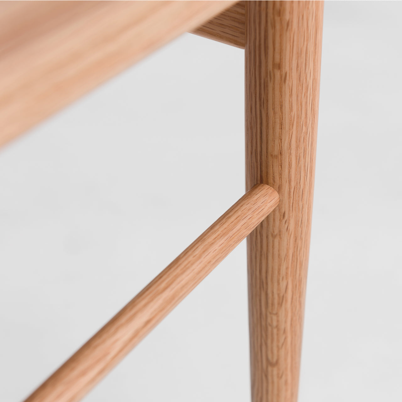 Outline Chair: Set of 2