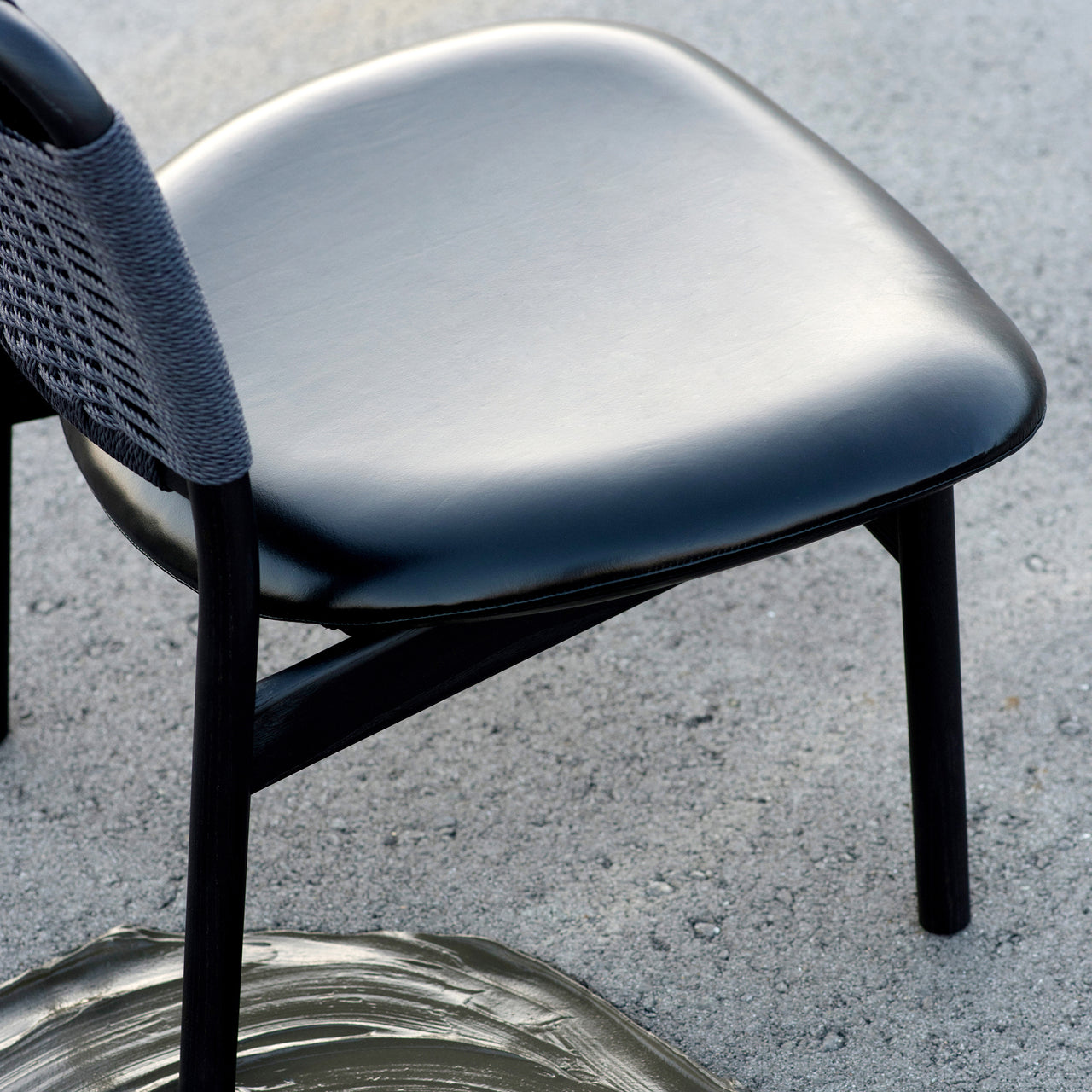Saga Low Chair: Black Papercord Backrest + Set of 2