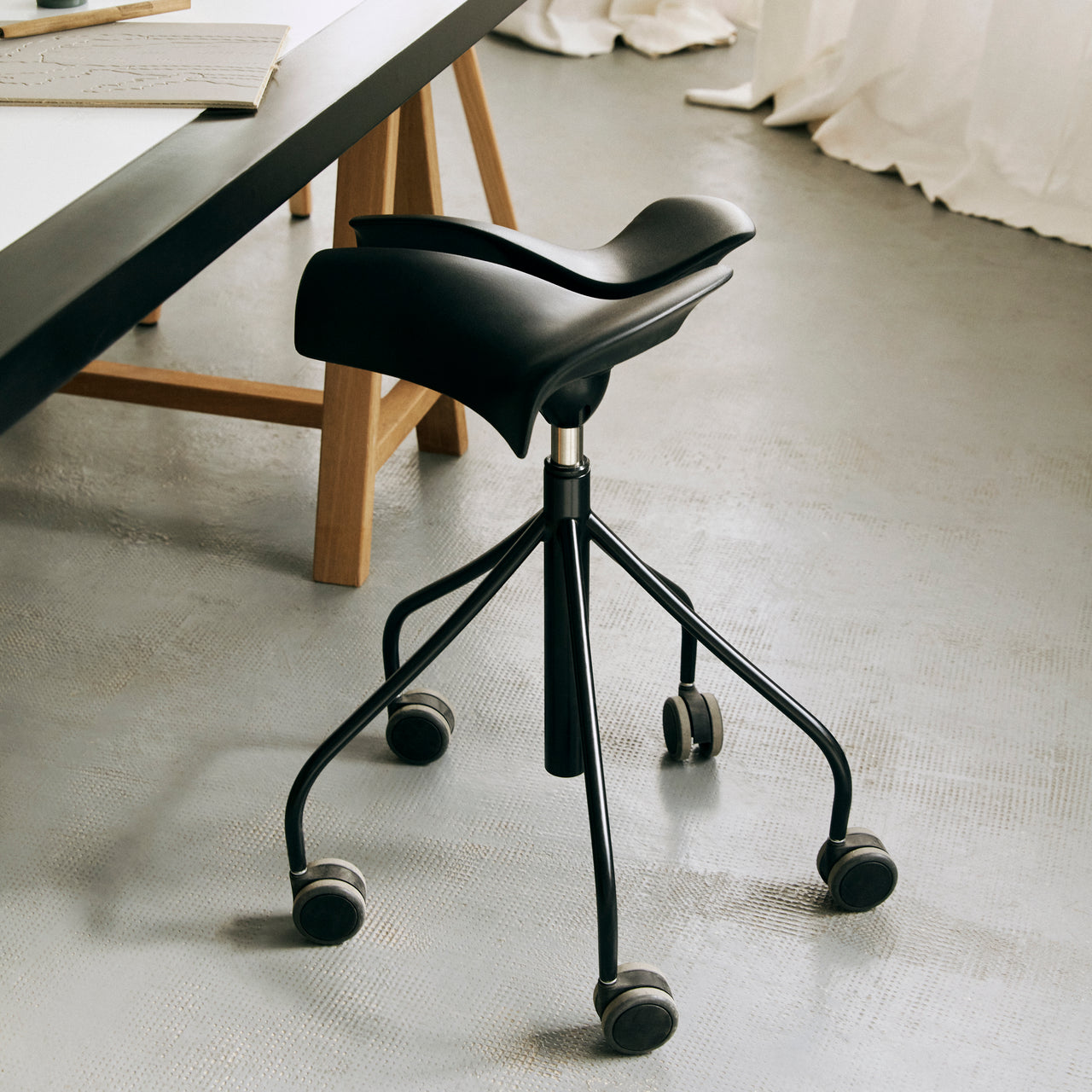 Binaria Stool
