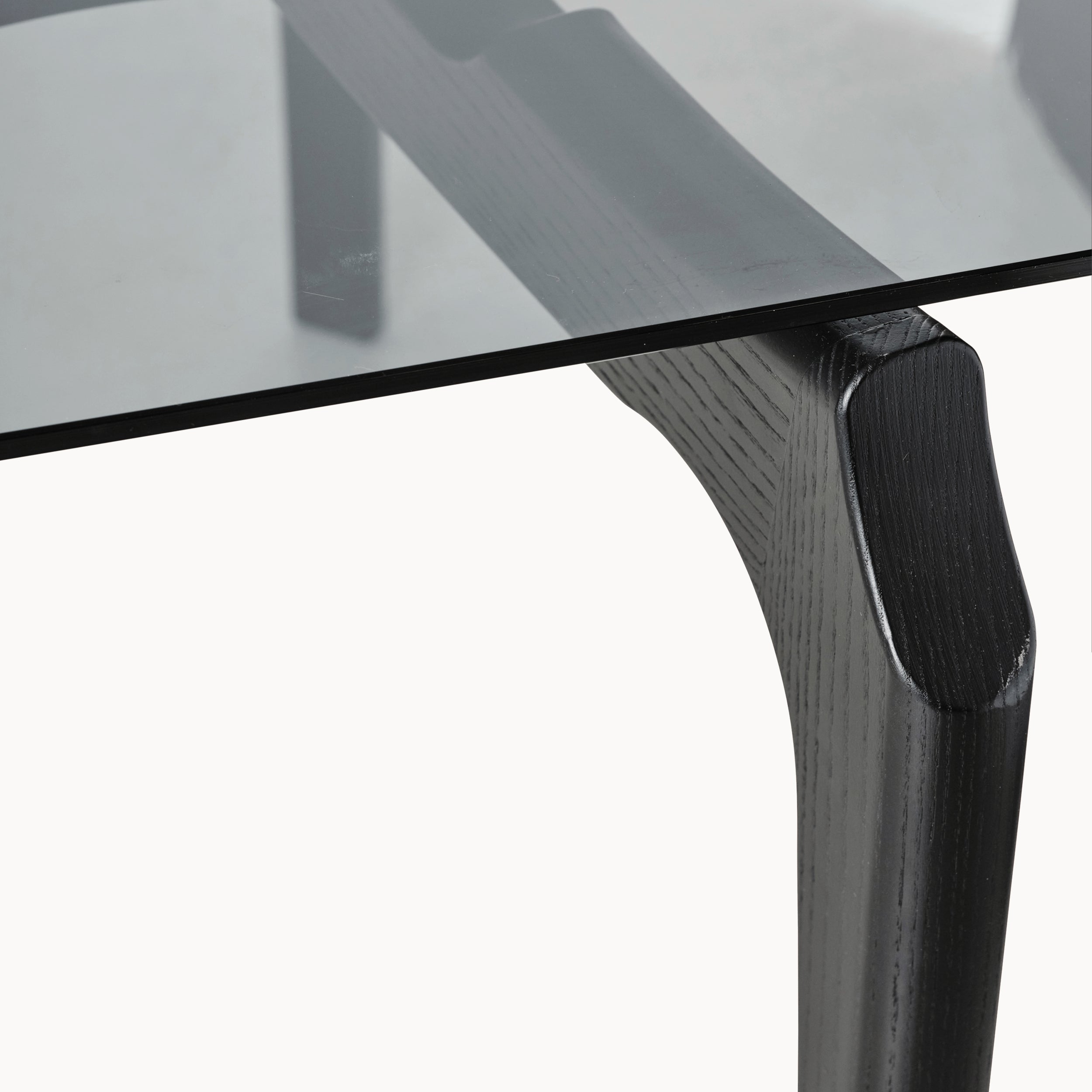 Carlinas Dining Table