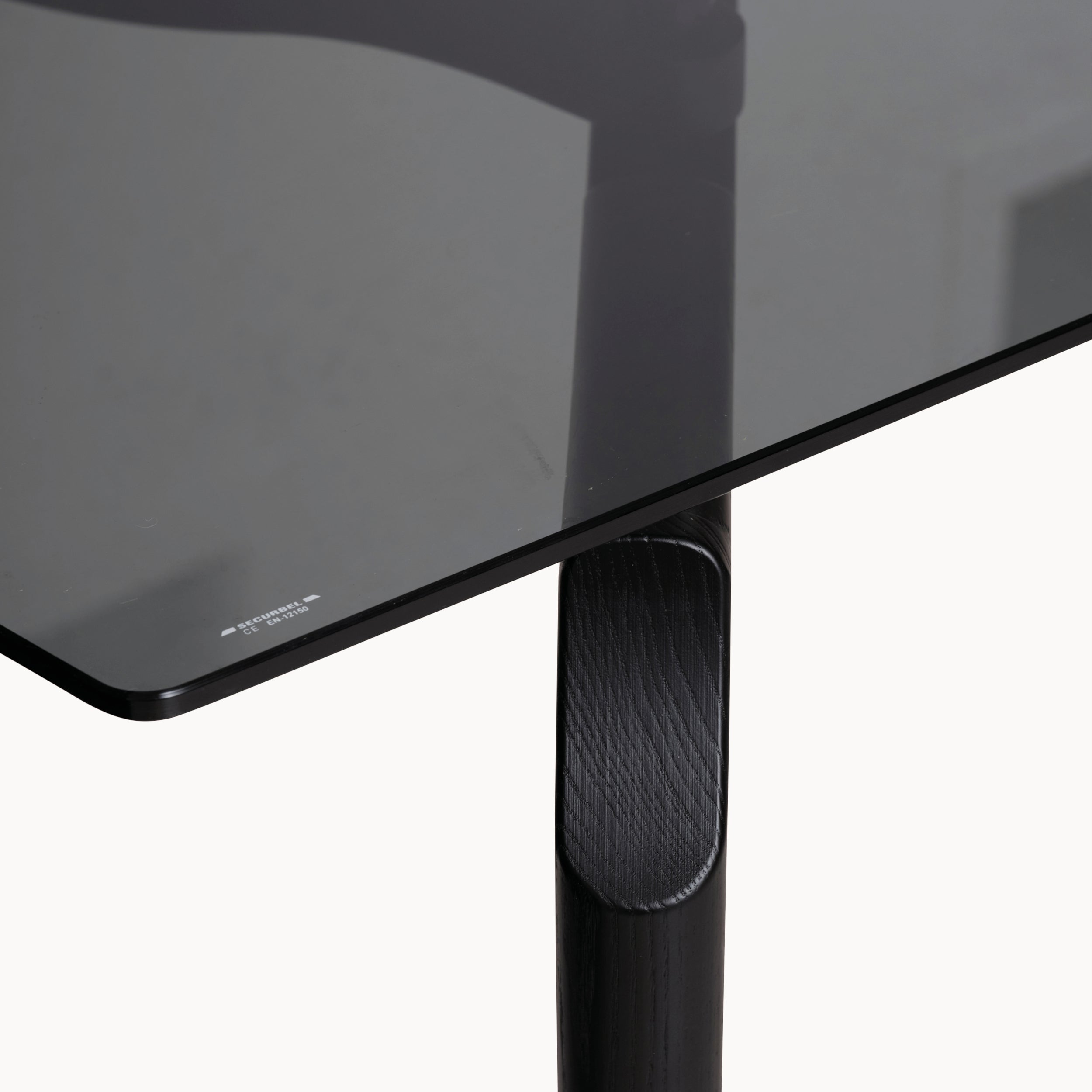Carlinas Dining Table