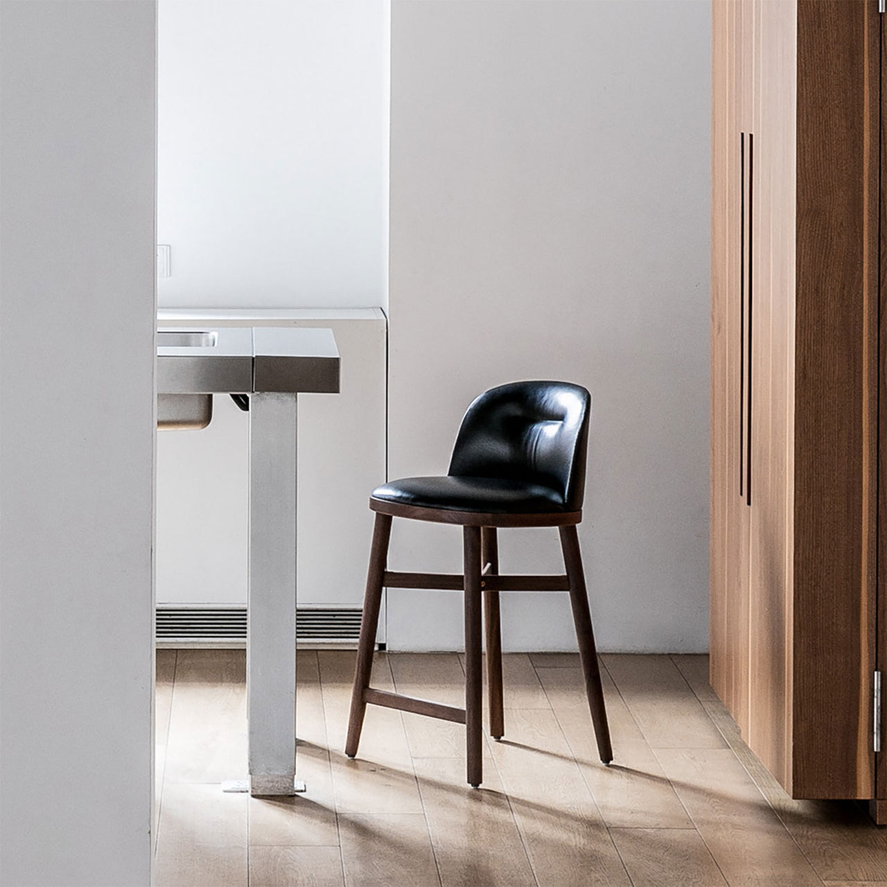 Bund Bar + Counter Chair