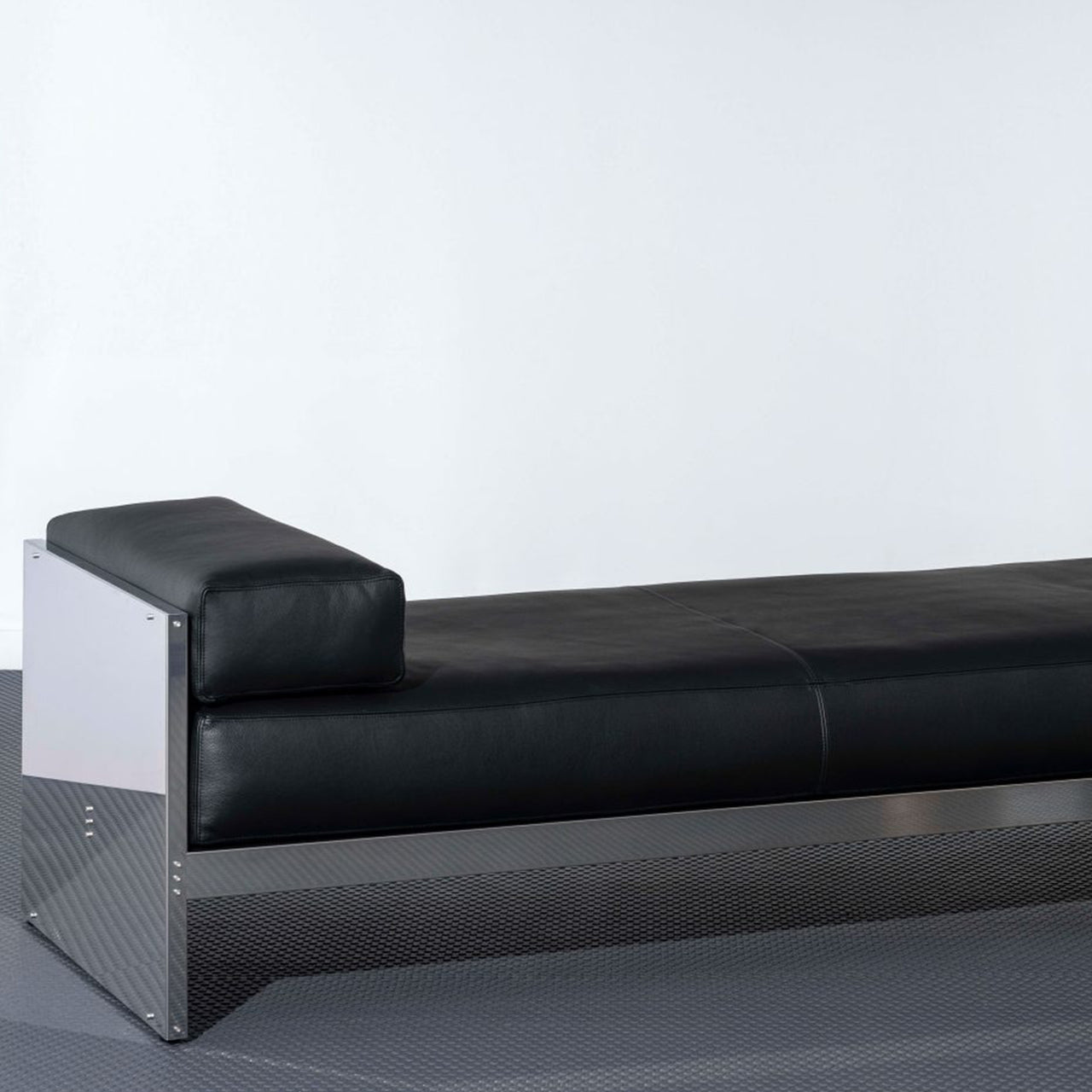 NMAM Core Daybed