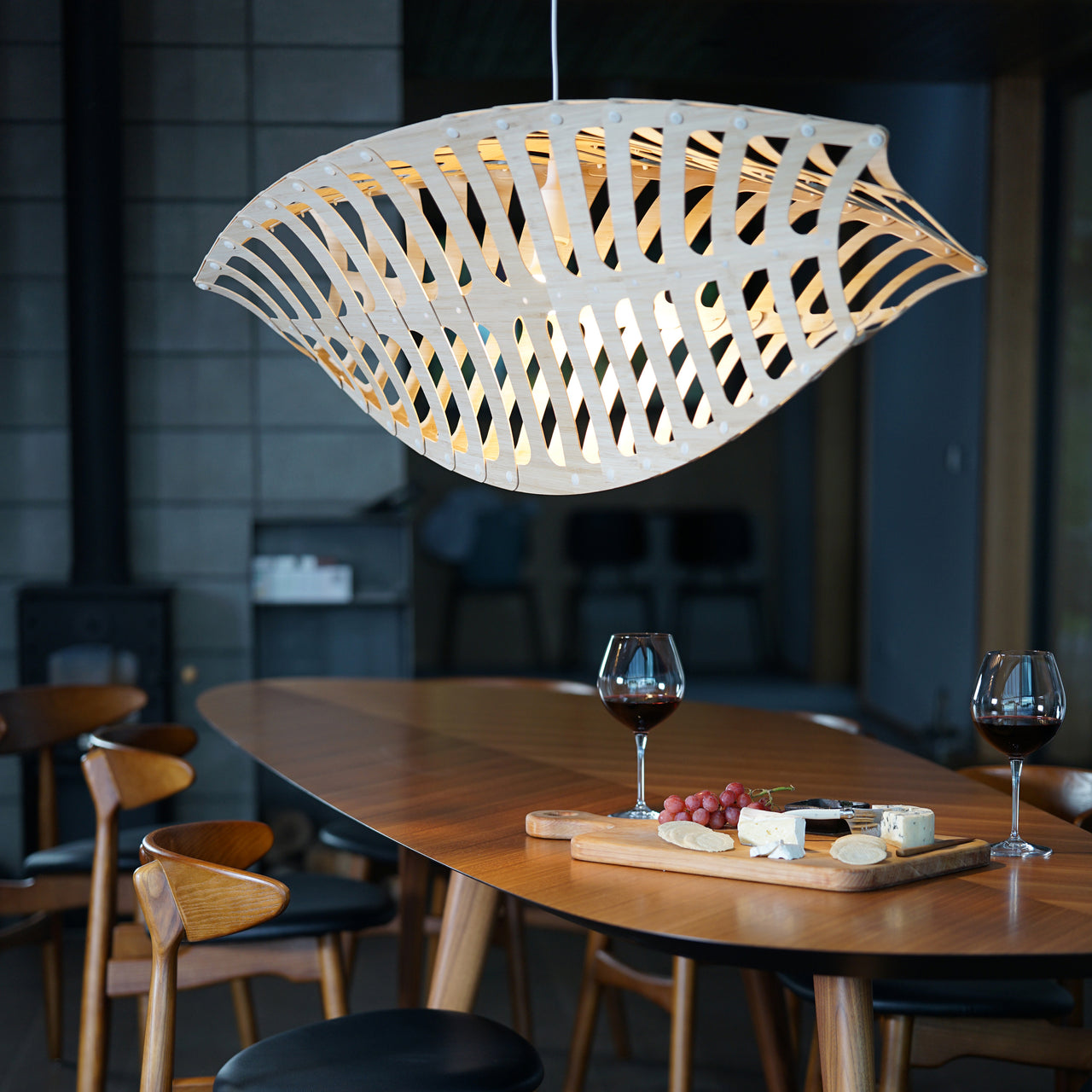 Toru Horizontal Pendant Light: Medium