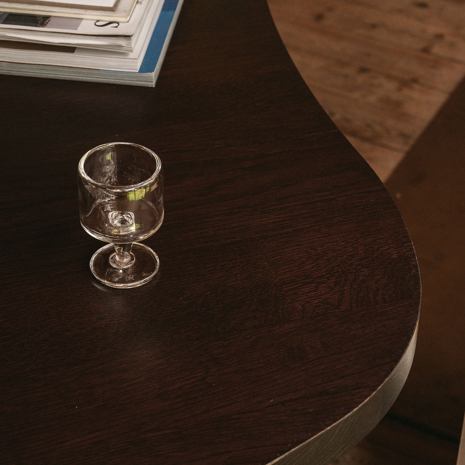 Farmhouse Table: Pond