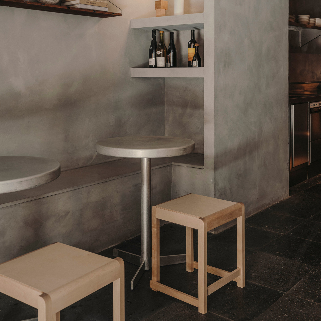 Tasca Table