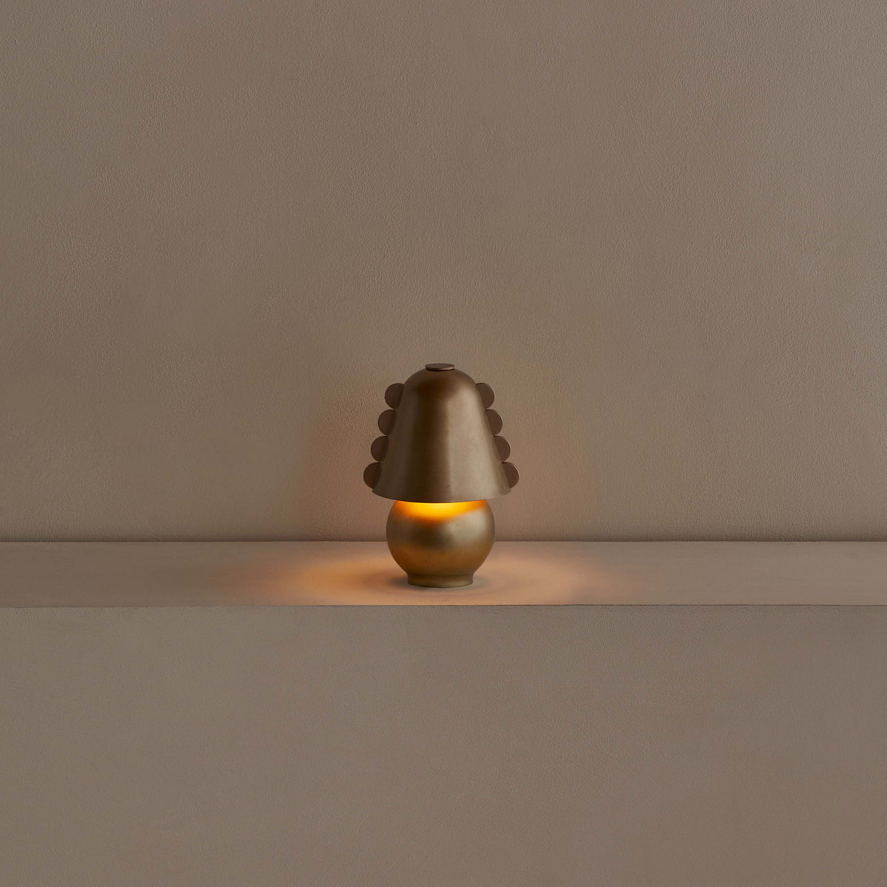 Calla Table Lamp: Small