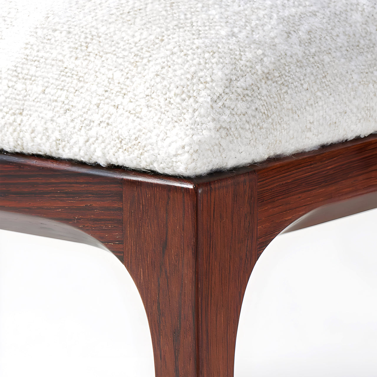 Entre Stool