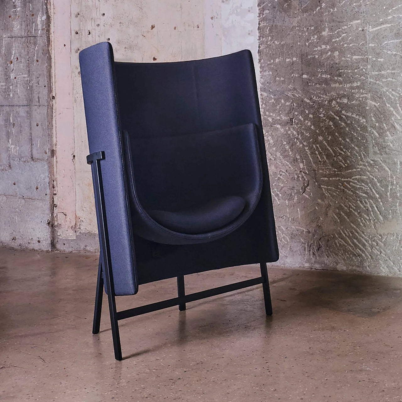 Kite Highback Lounge Chair: Narrow