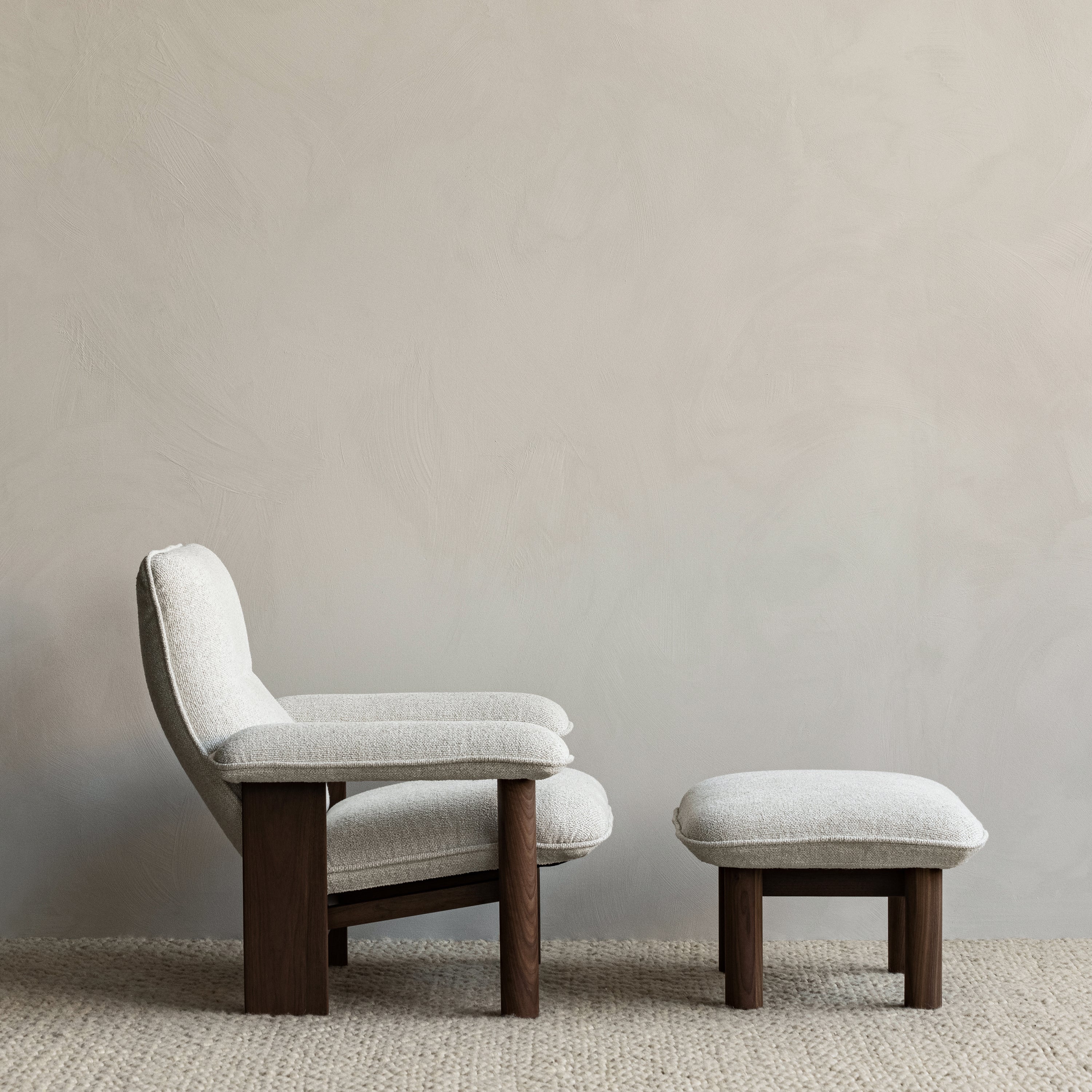 Brasília Ottoman: Upholstered