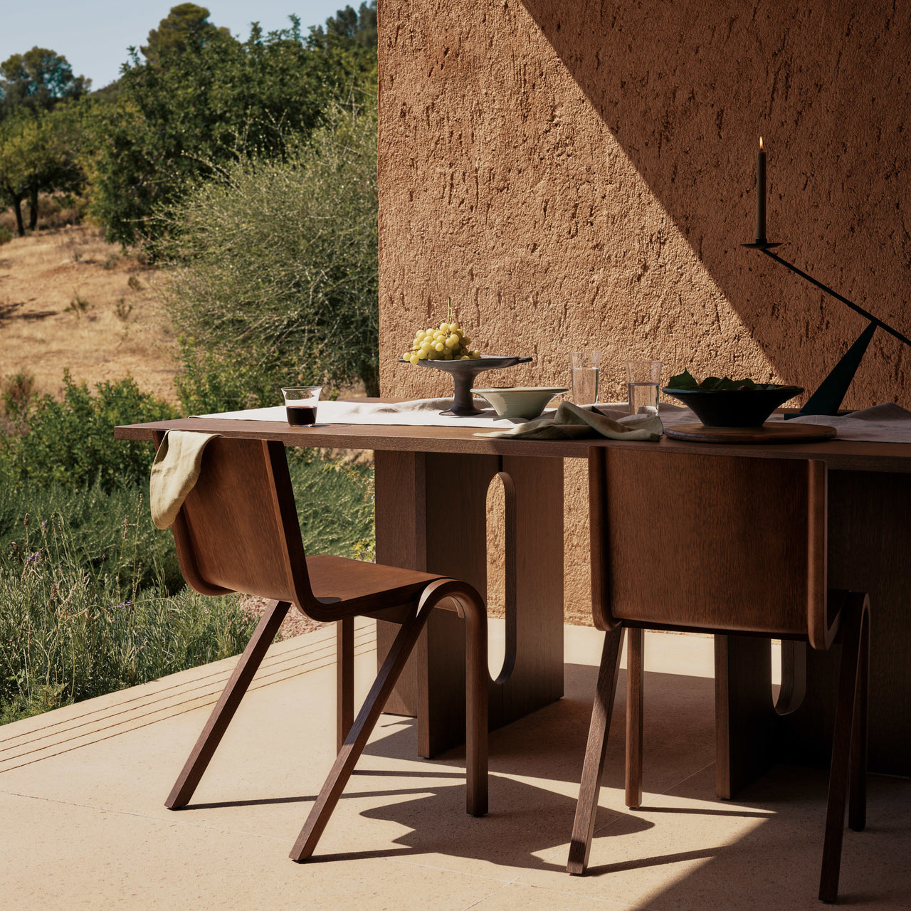 Androgyne Dining Table: Rectangular