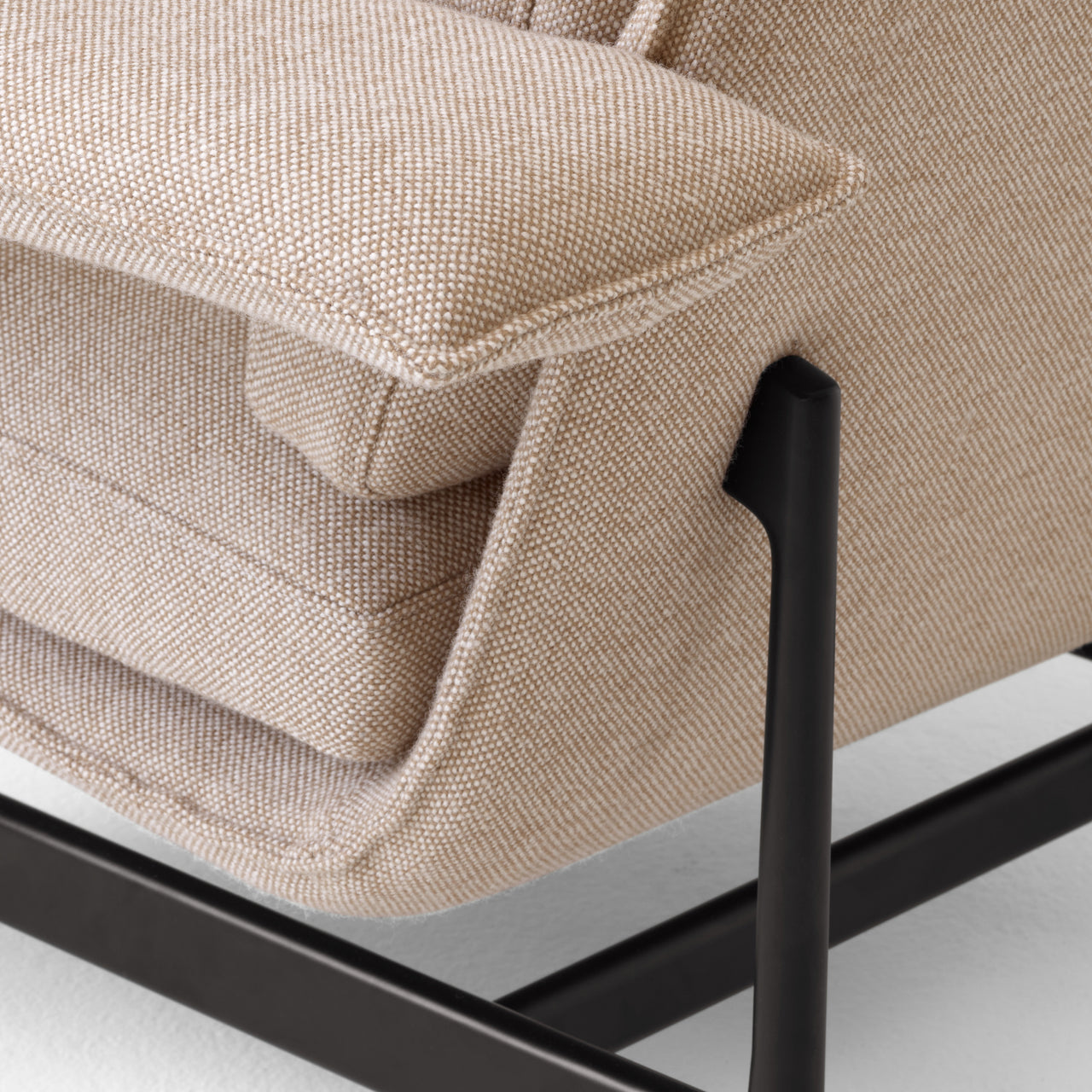 Meantime AV29 Lounge Chair
