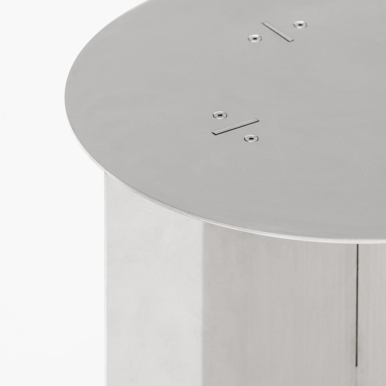 NM06 Side Table