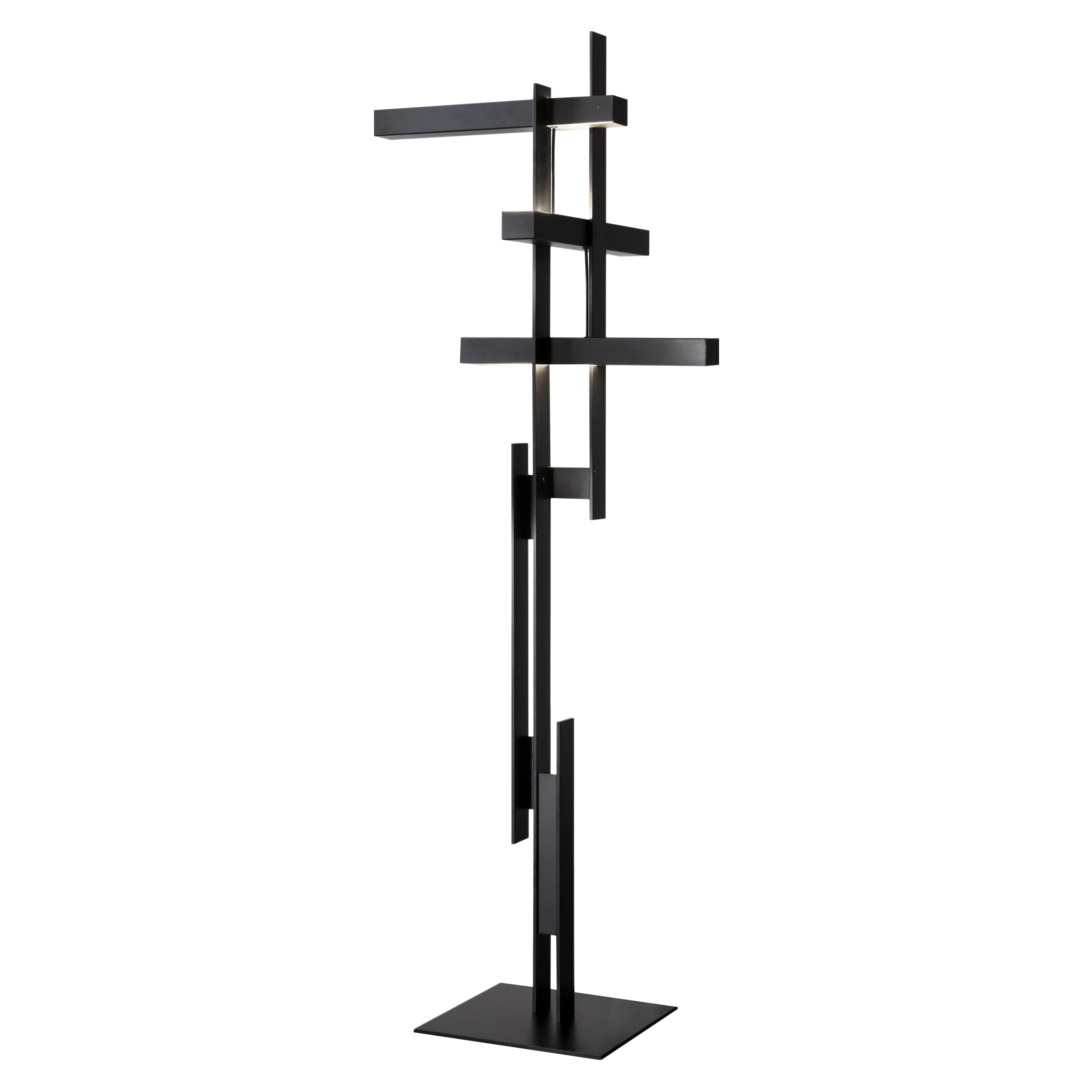 Las Floor Lamp: Black