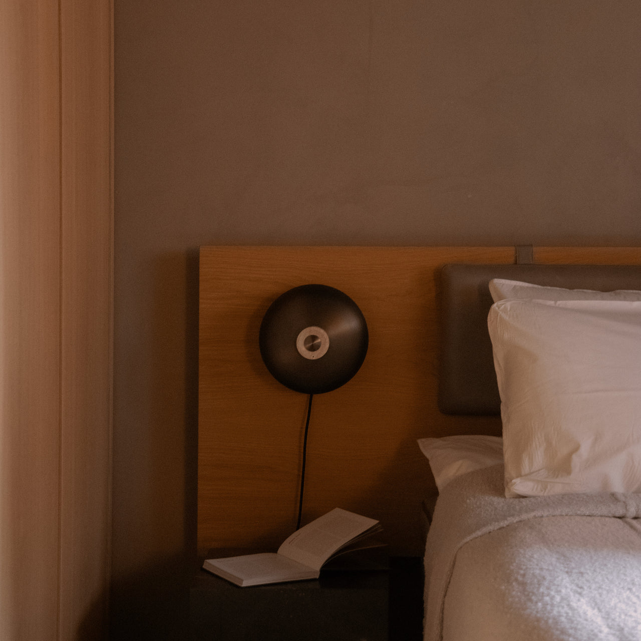 Reverse Wall Lamp