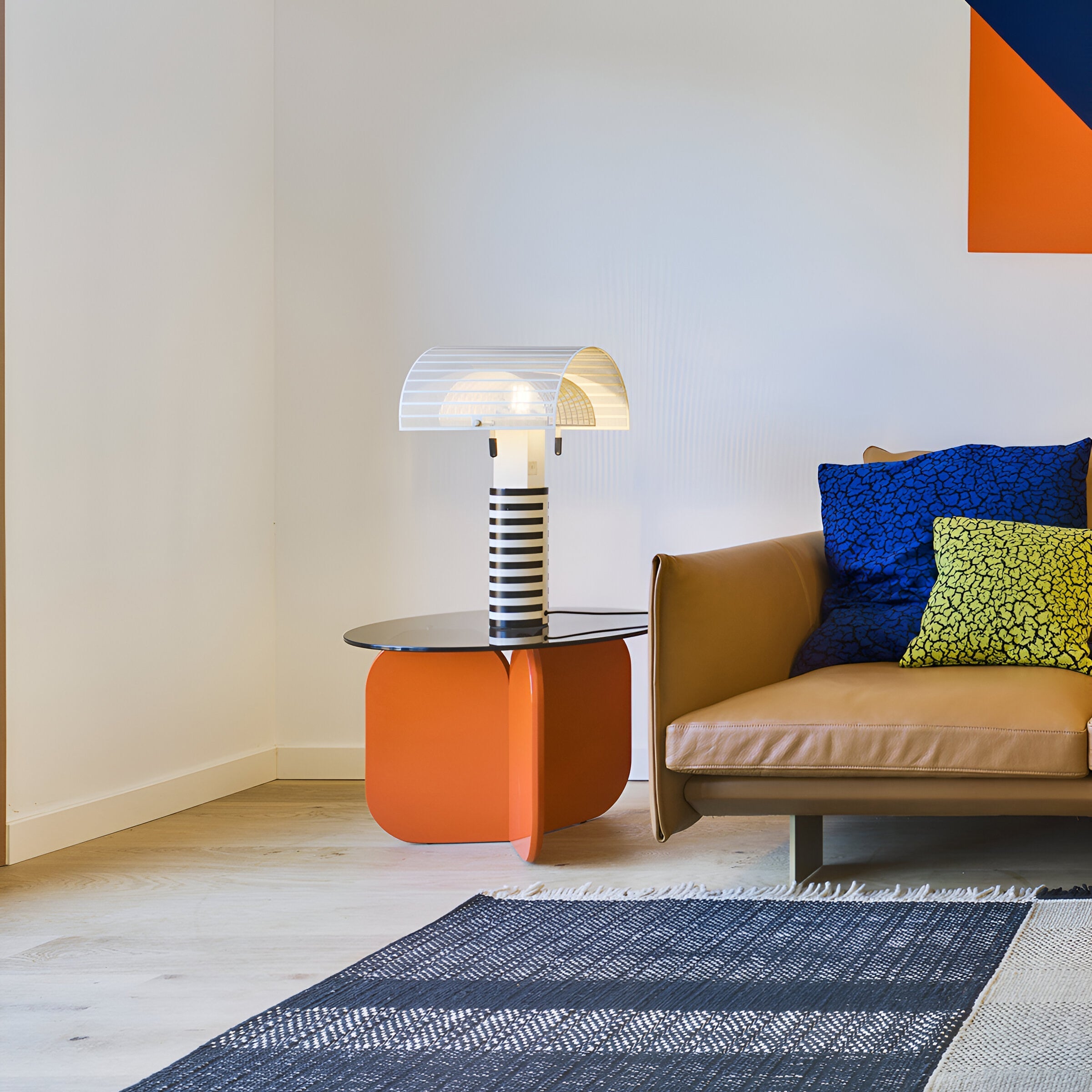 La Isla Occasional Table: Round