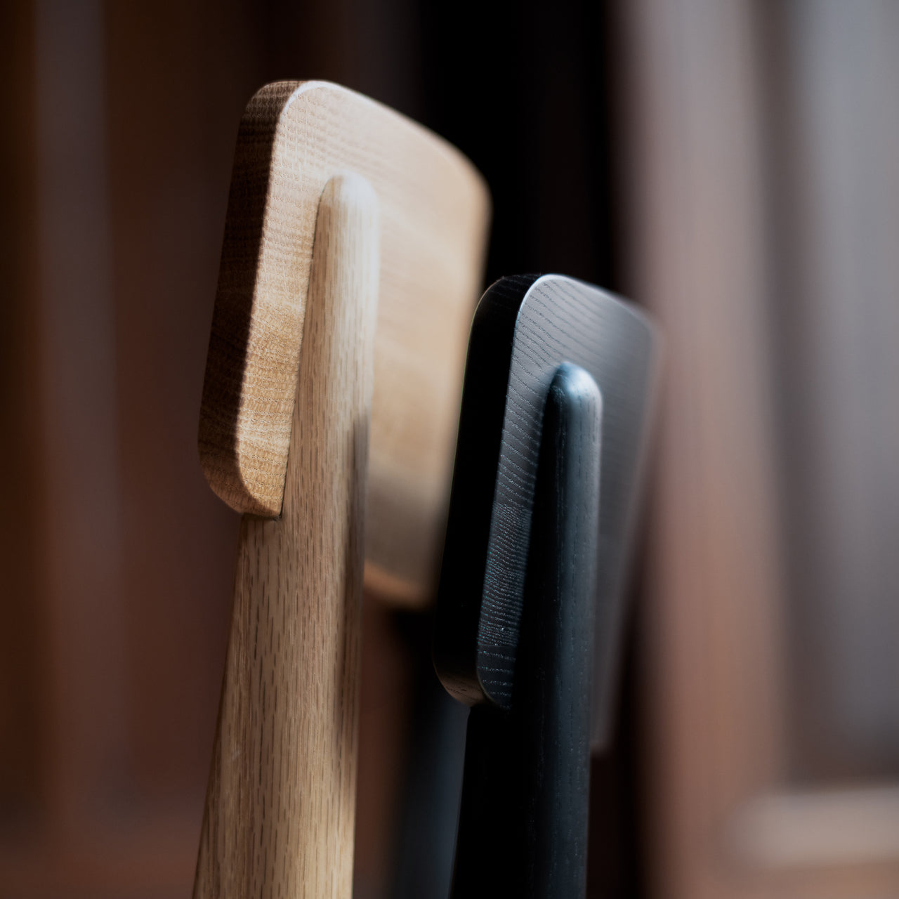 Carved Chair: Set of 2