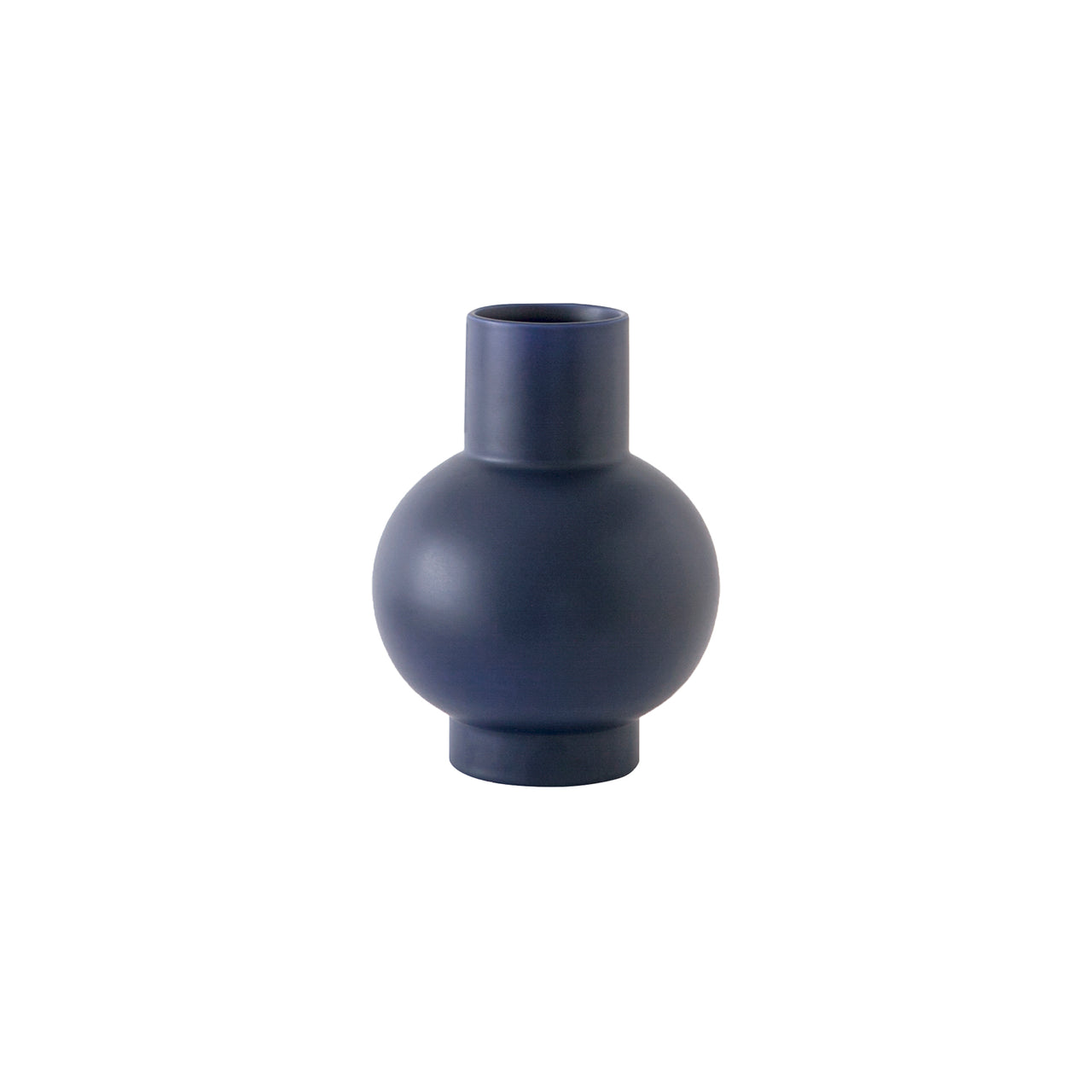 Strom Vase: Large - 9.4