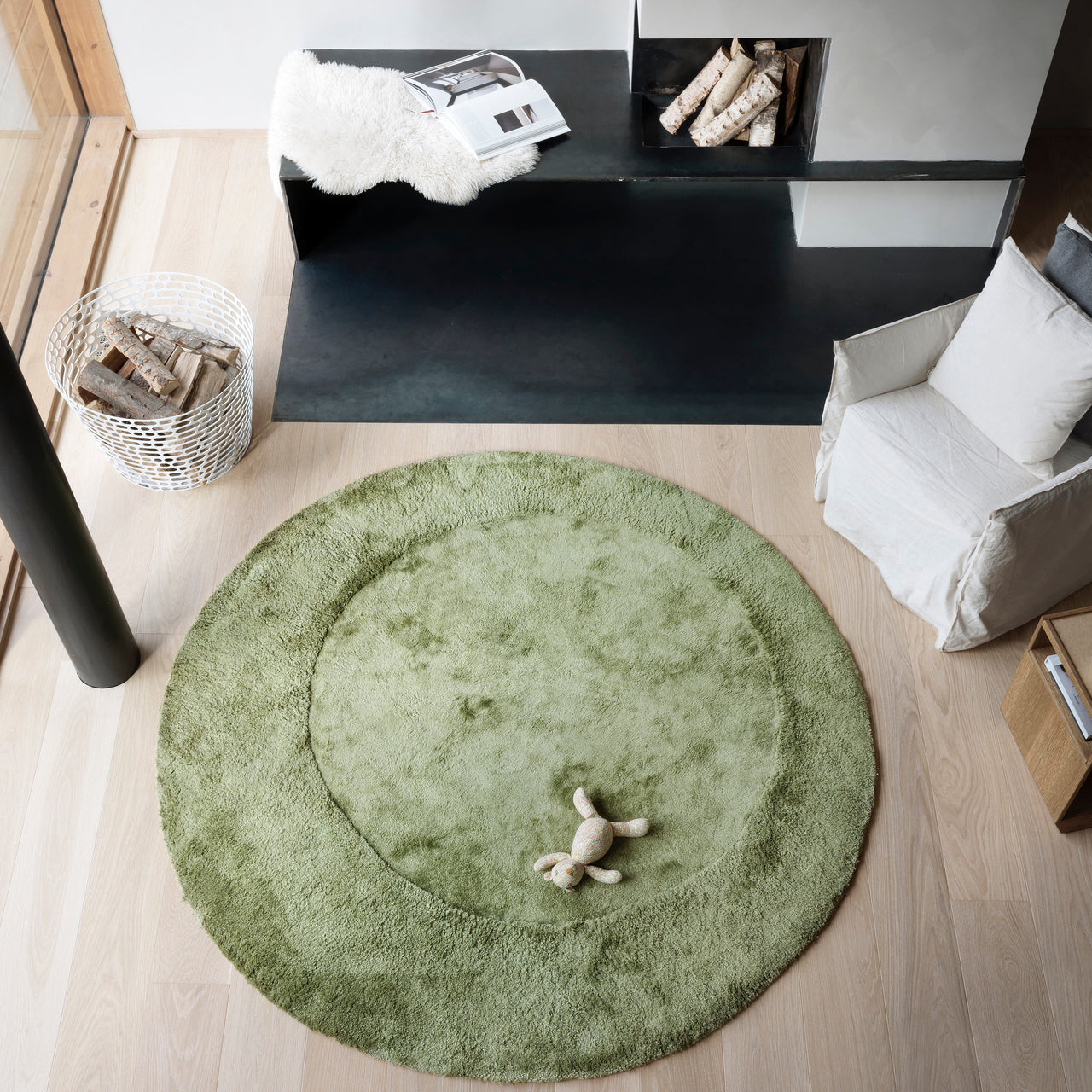 Trace Hand Tufted Round Rug: Large
