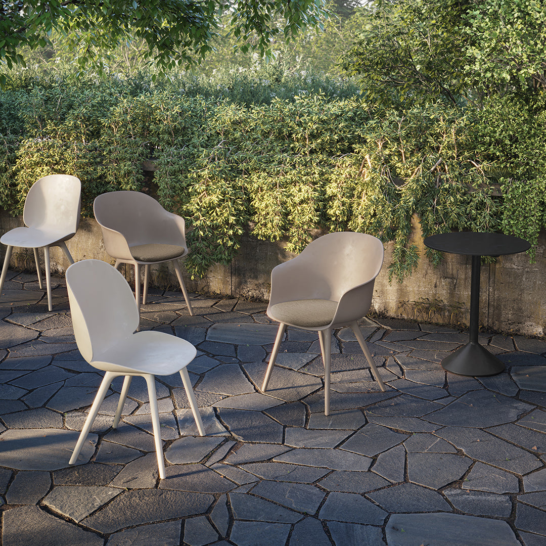 Bat Outdoor Dining Chair: Plastic Base