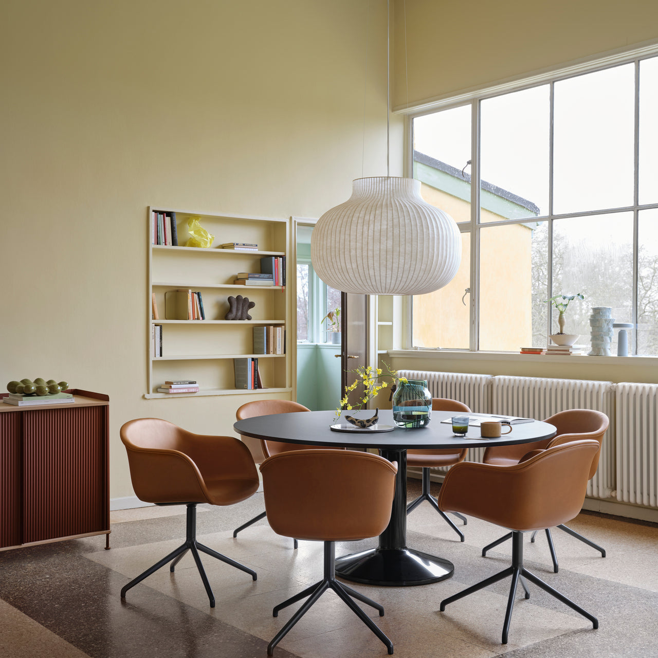 Midst Table