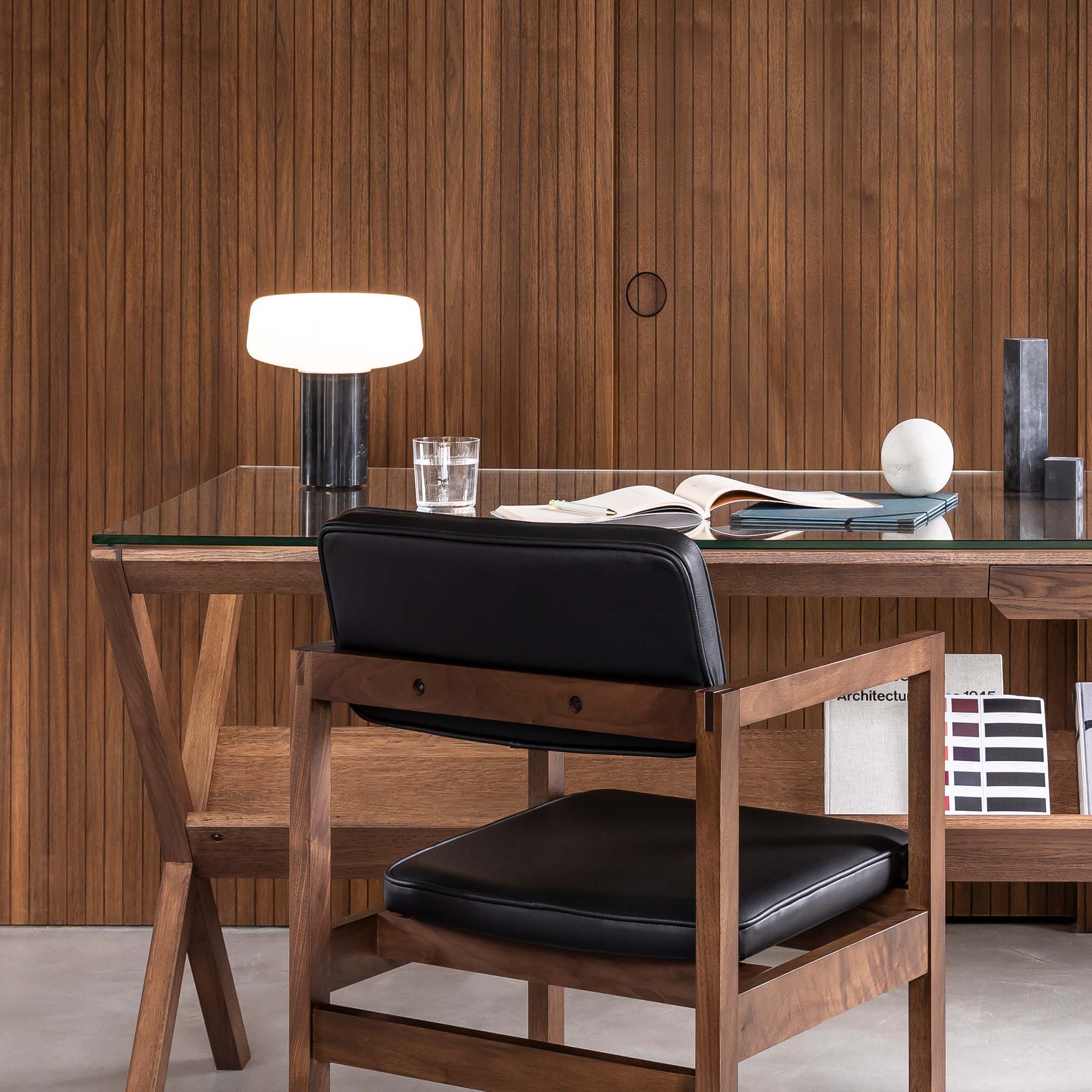 Solid Rechargeable Table Lamp