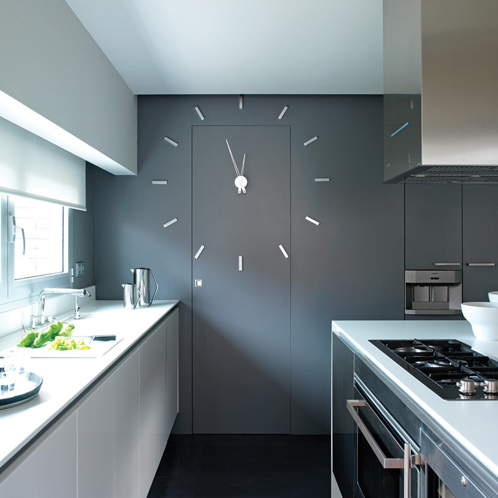 Tacón Wall Clock