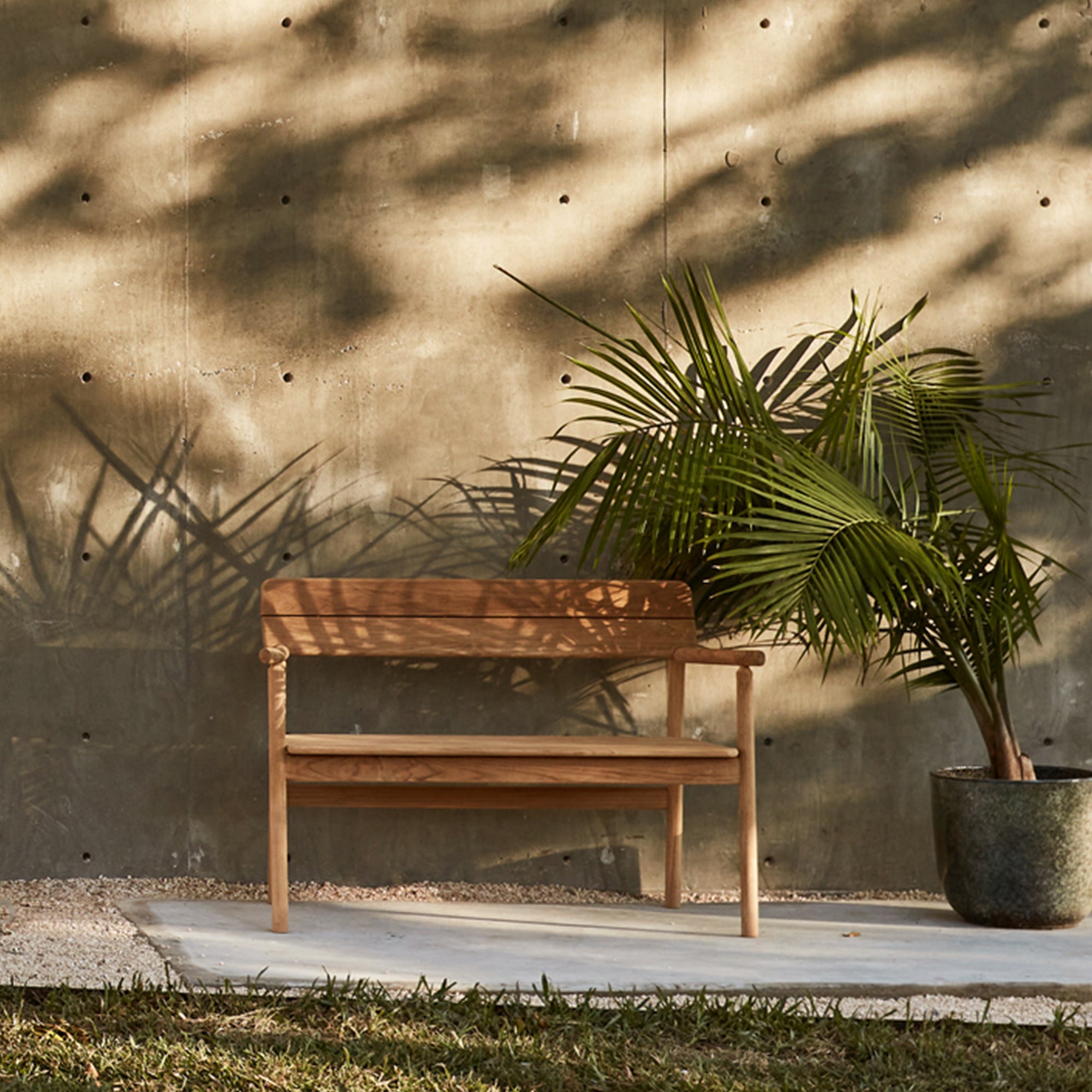 Tanso Bench