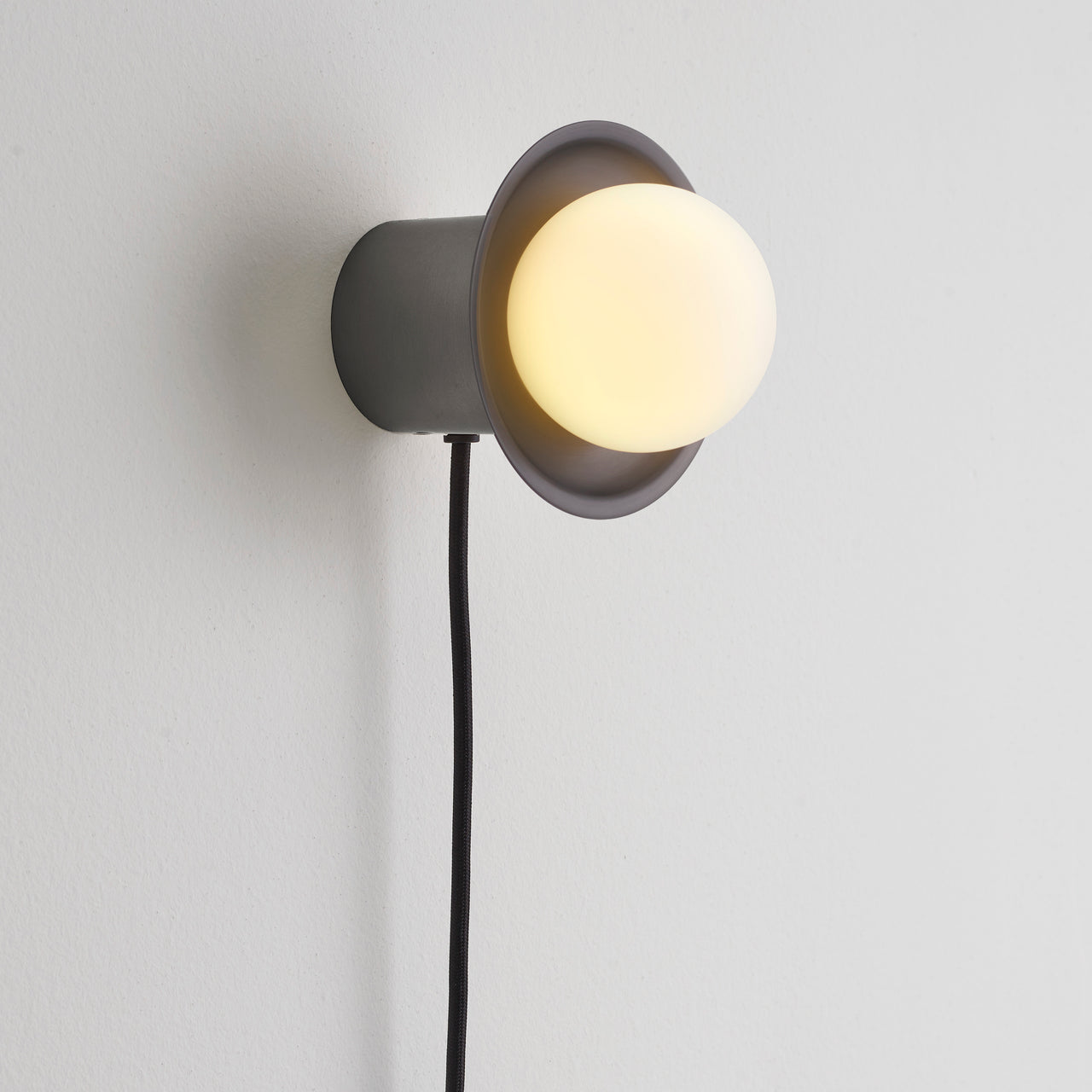 Janed Wall Light with Cable