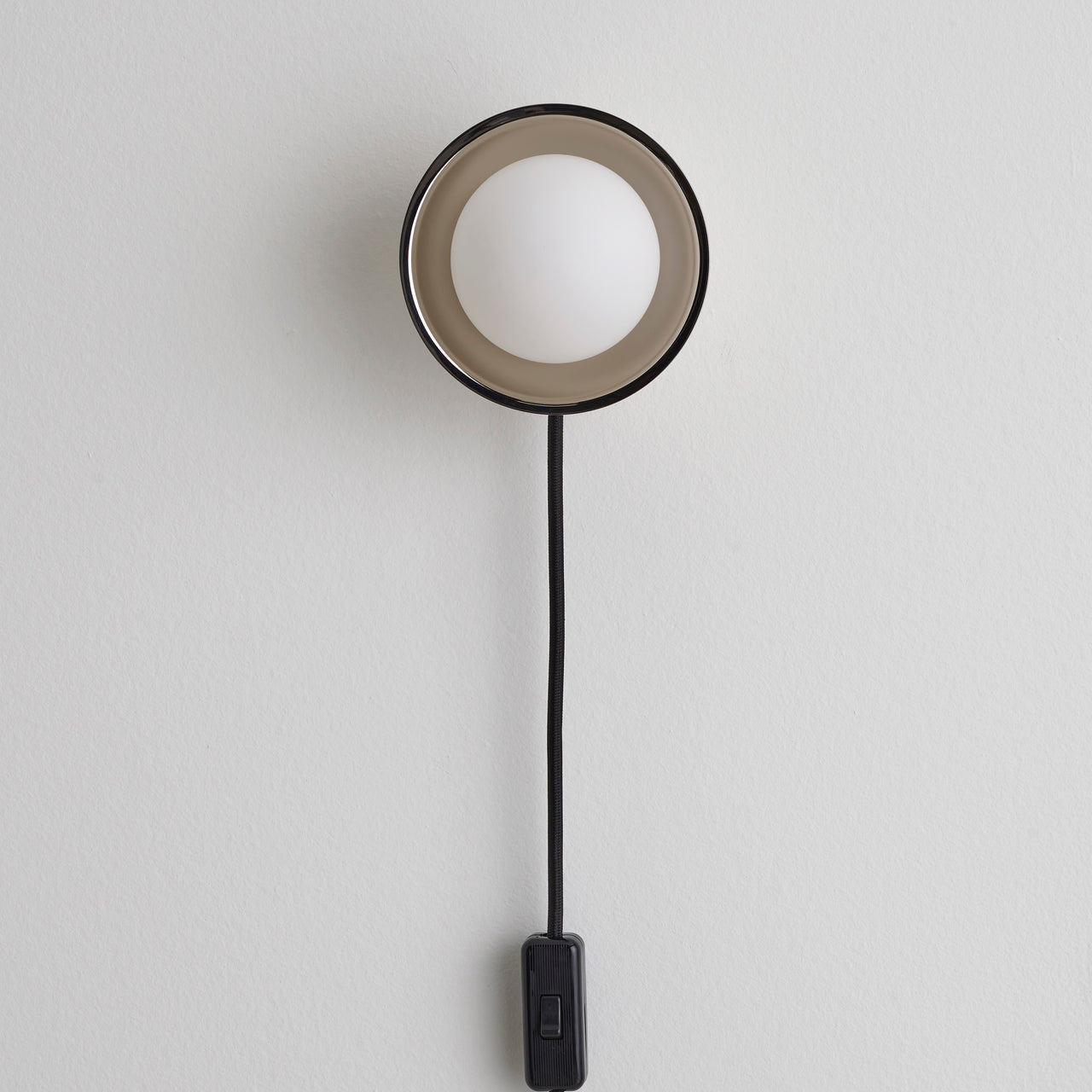 Janed Wall Light with Cable