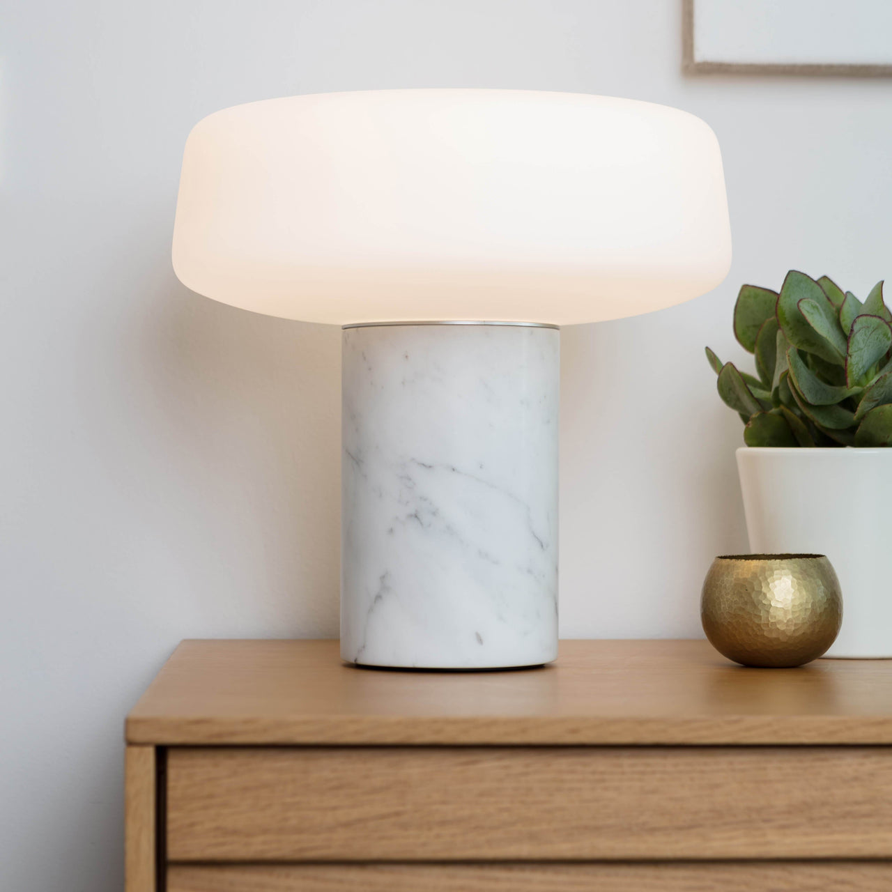 Solid Table Lamp