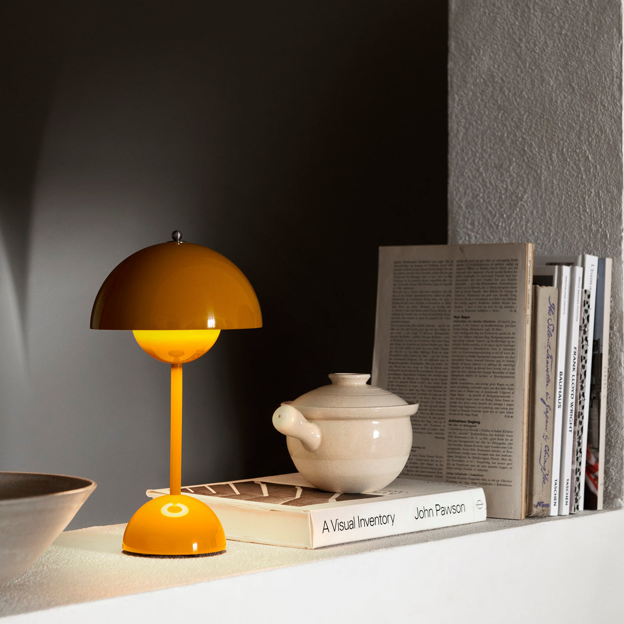 Flowerpot VP9 Portable Table Lamp