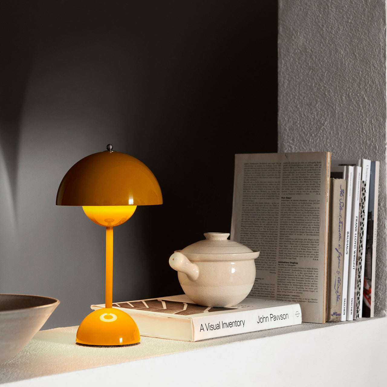 Flowerpot VP9 Portable Table Lamp