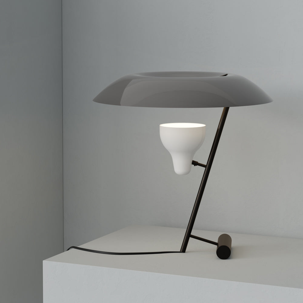 Model 548 Table Lamp