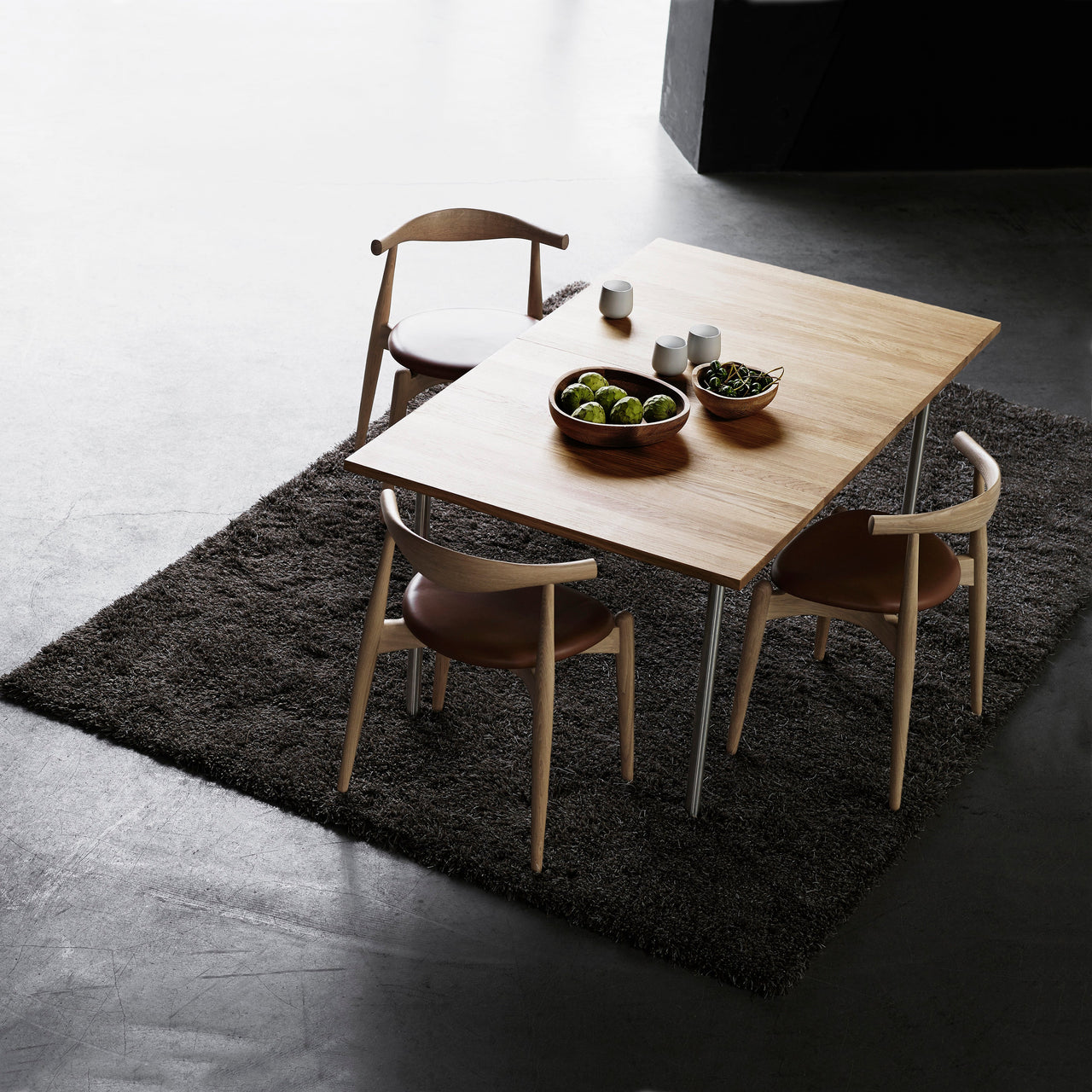 CH20 Elbow Chair: Oak + Stacking