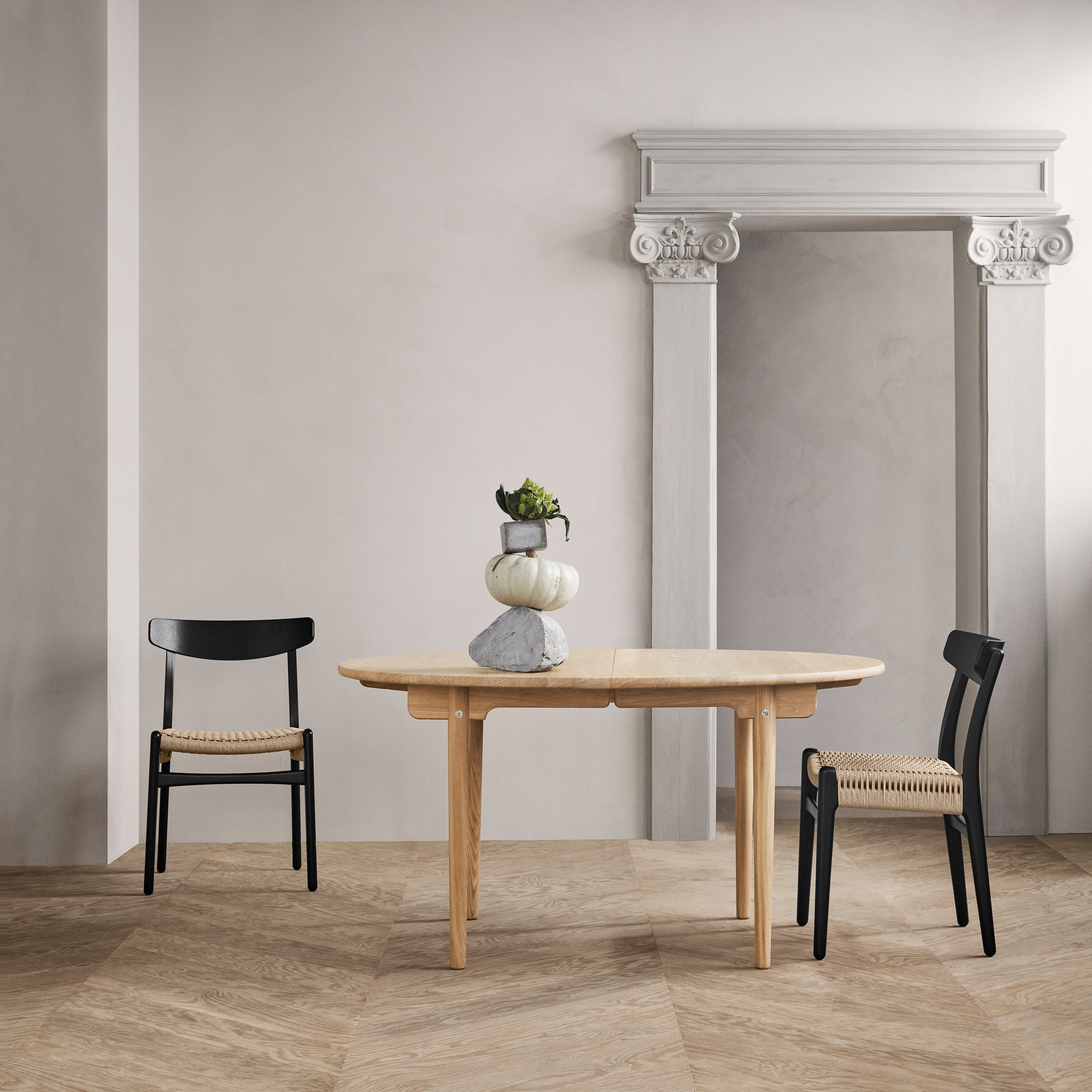 CH337 Dining Table