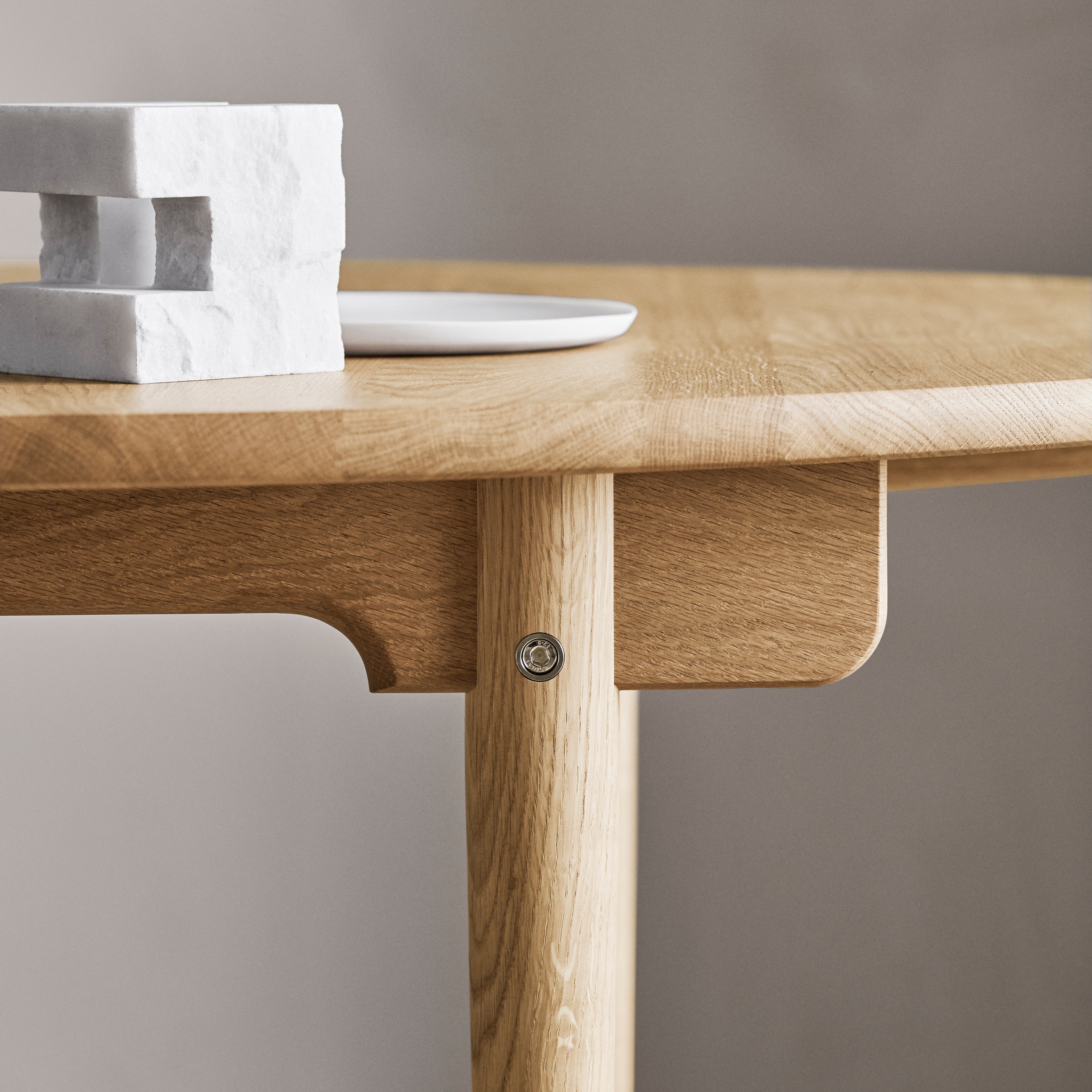 CH338 Dining Table