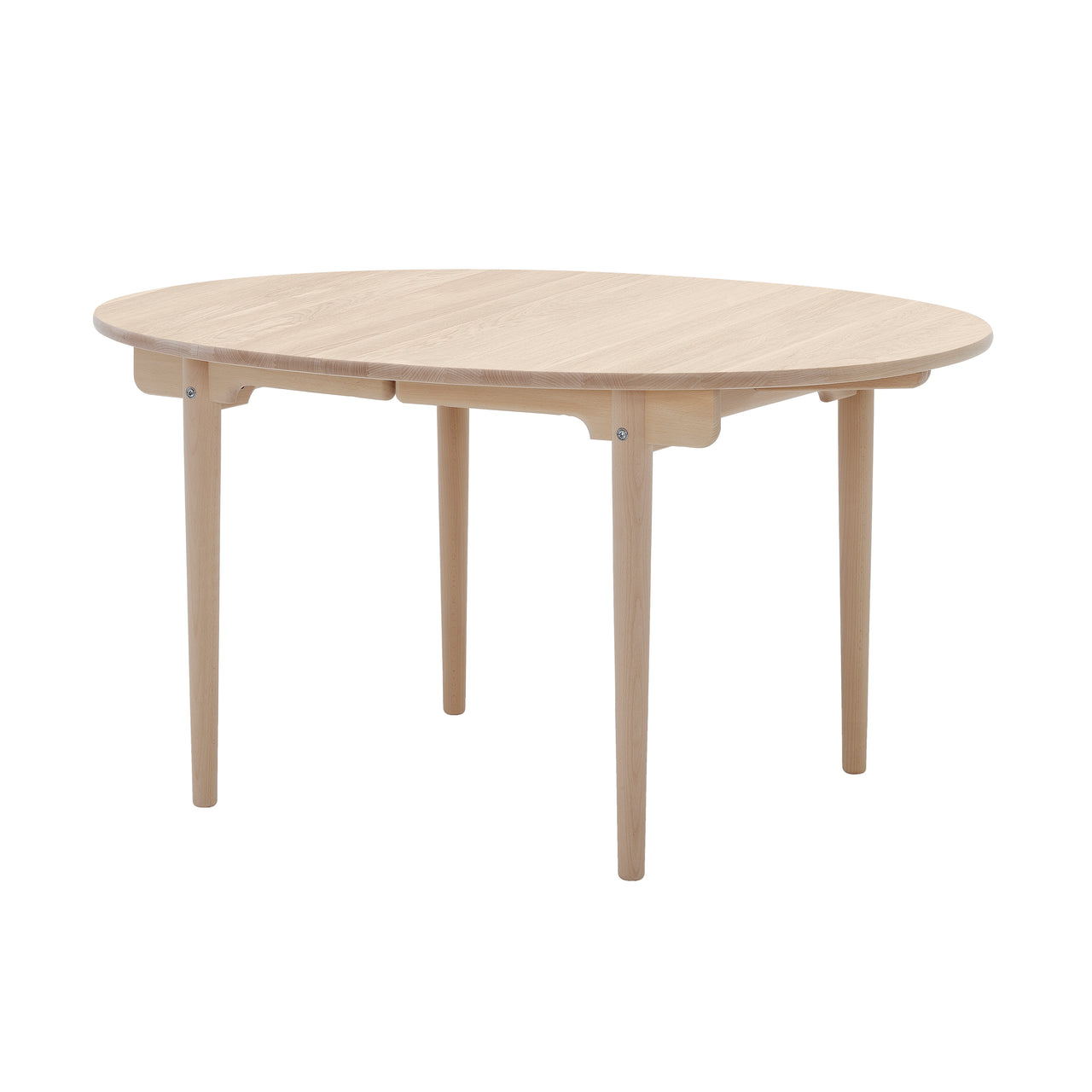 CH337 Dining Table: Soaped Oak + Without Leaf