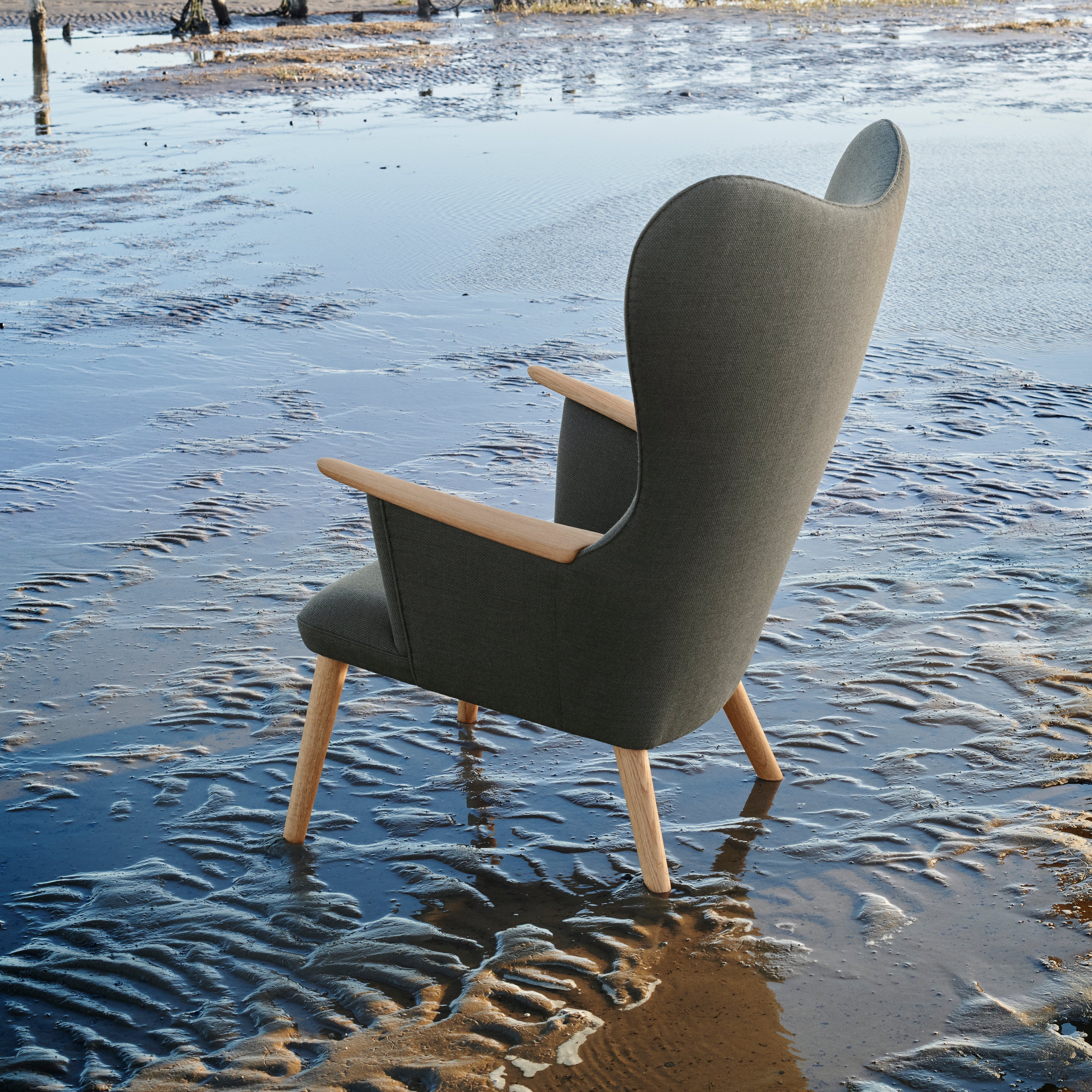 CH78 Mama Bear Lounge Chair