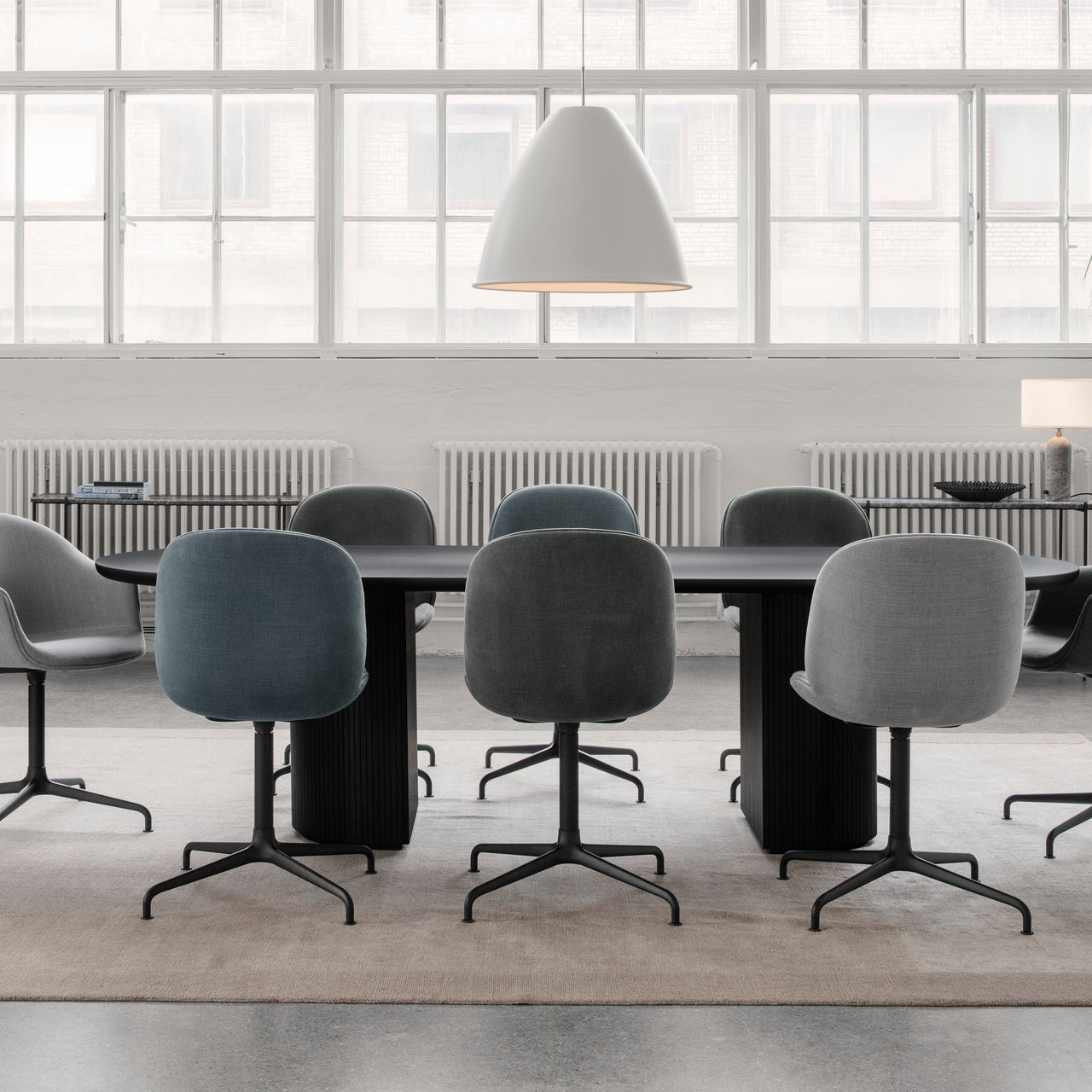 Beetle Meeting Chair: 4-Star Swivel Base + Full Upholstery