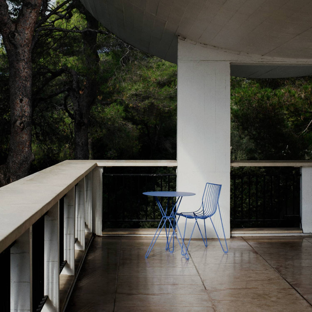 Tio Stacking Chair
