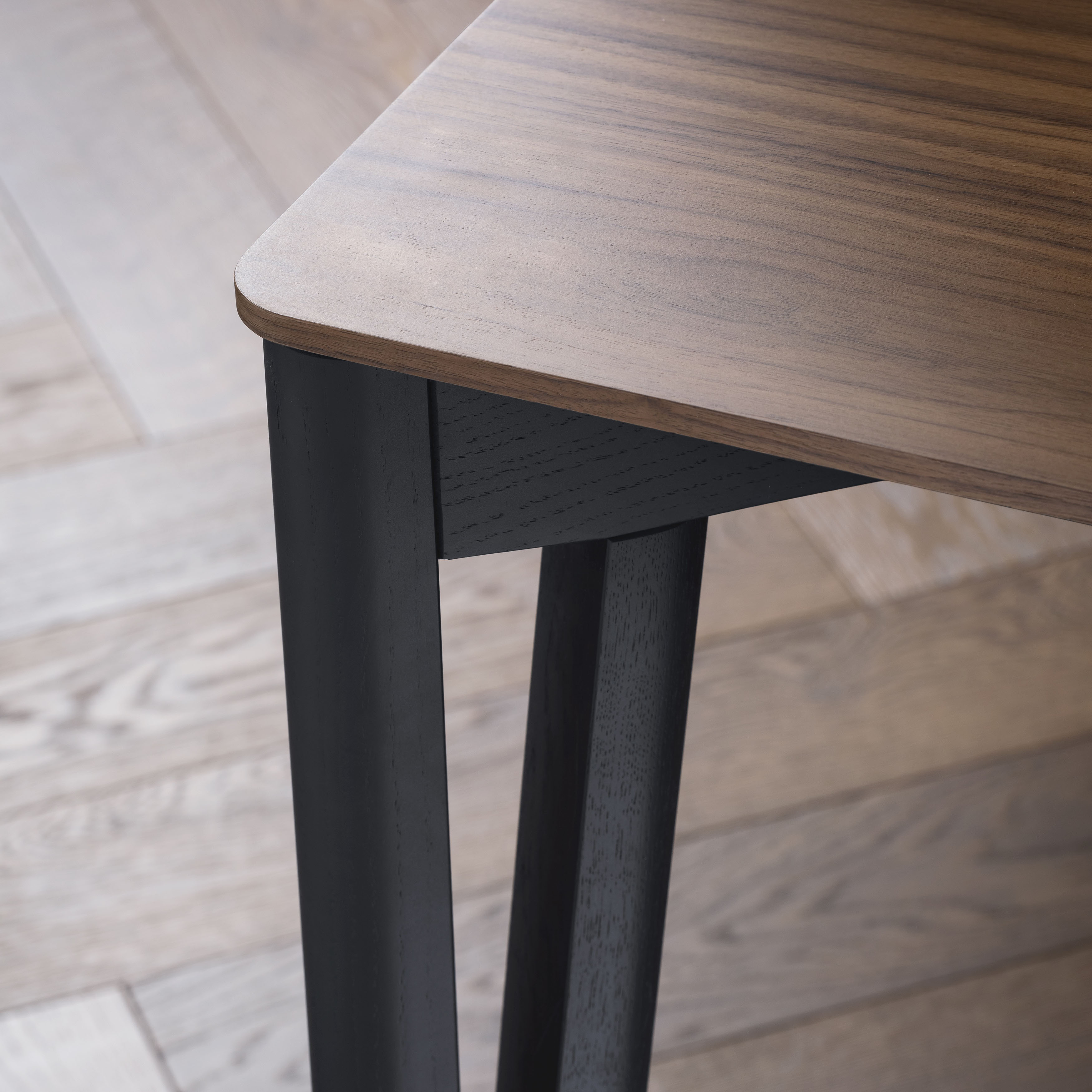 Decapo Fixed Dining Table: Large
