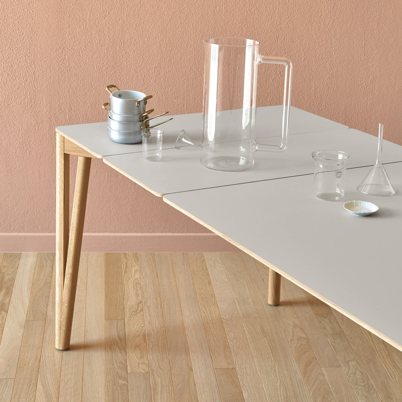 Decapo Extendable Dining Table: Small