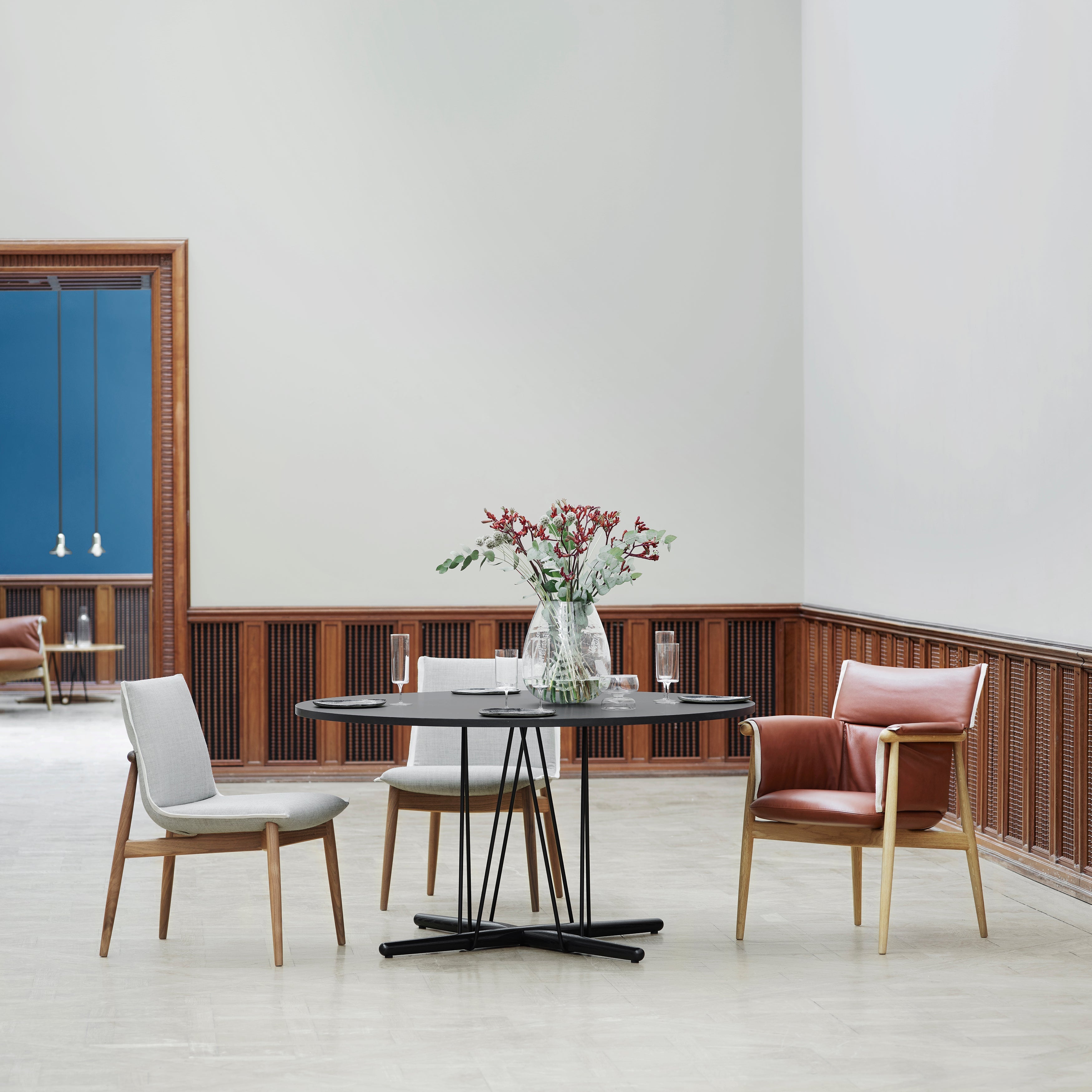 E021 Embrace Lounge Table