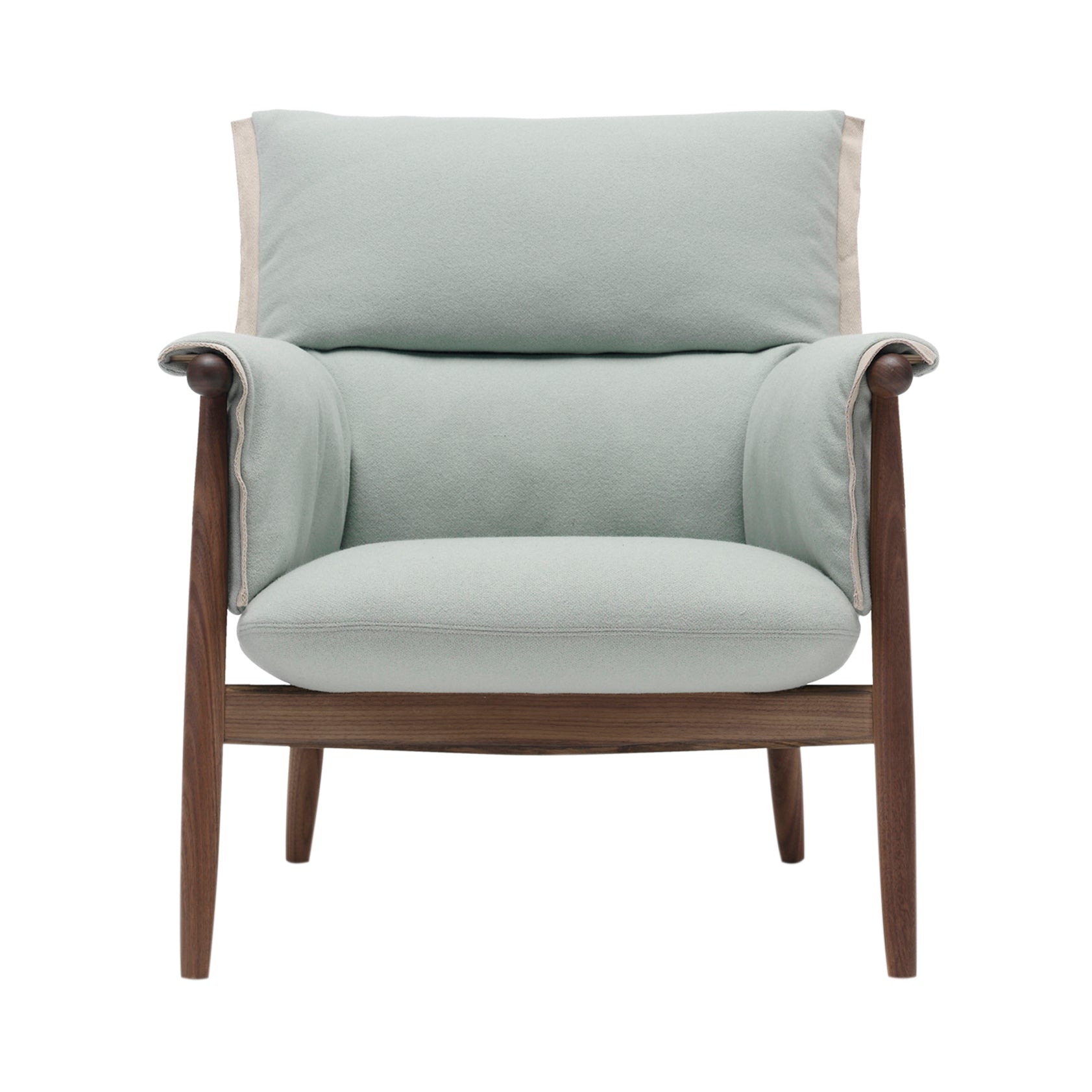 E015 Embrace Lounge Chair: Natural Edging Strip + Oiled Walnut