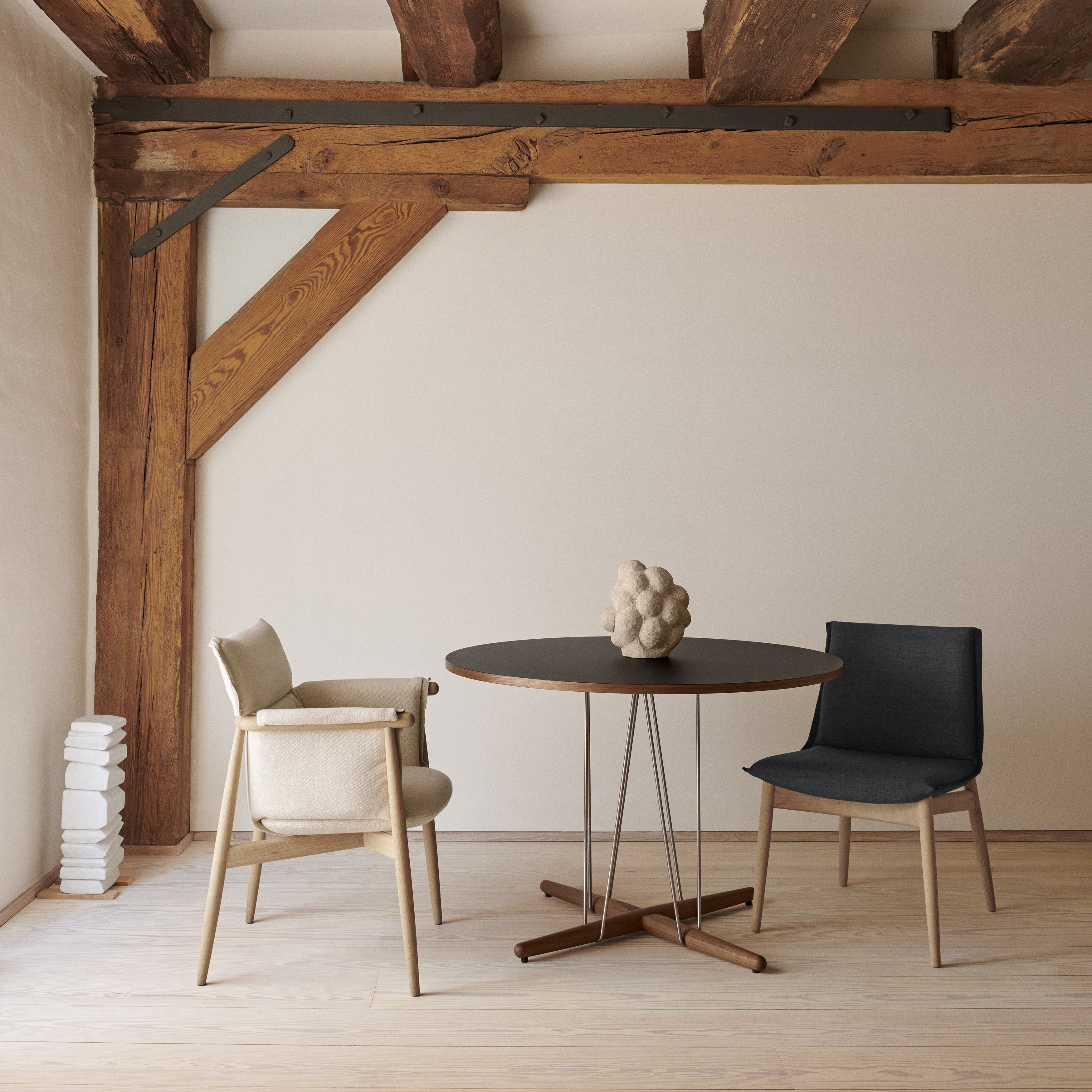 E020 Embrace Table: Stainless Steel